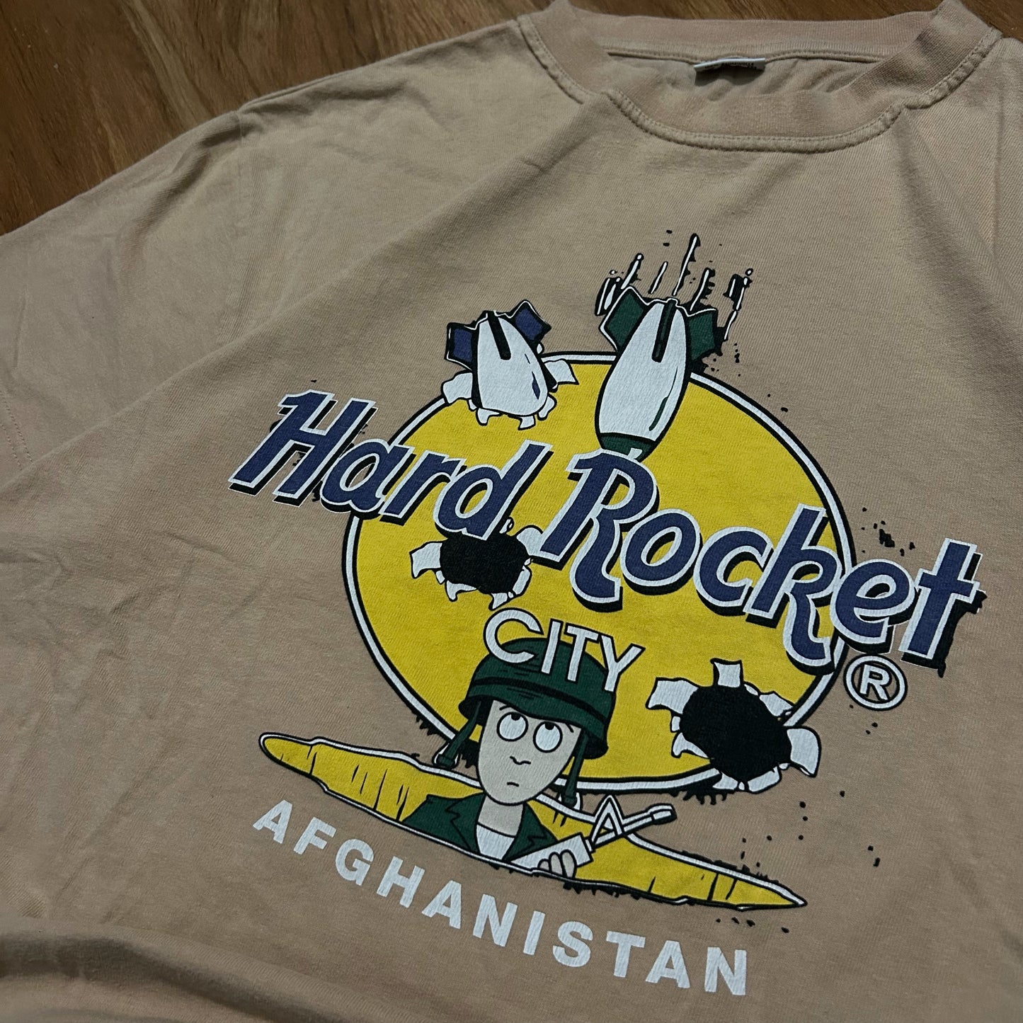 (L) Vintage Hard Rocket Afganistan Hard Rock Cafe Style Beige T-Shirt