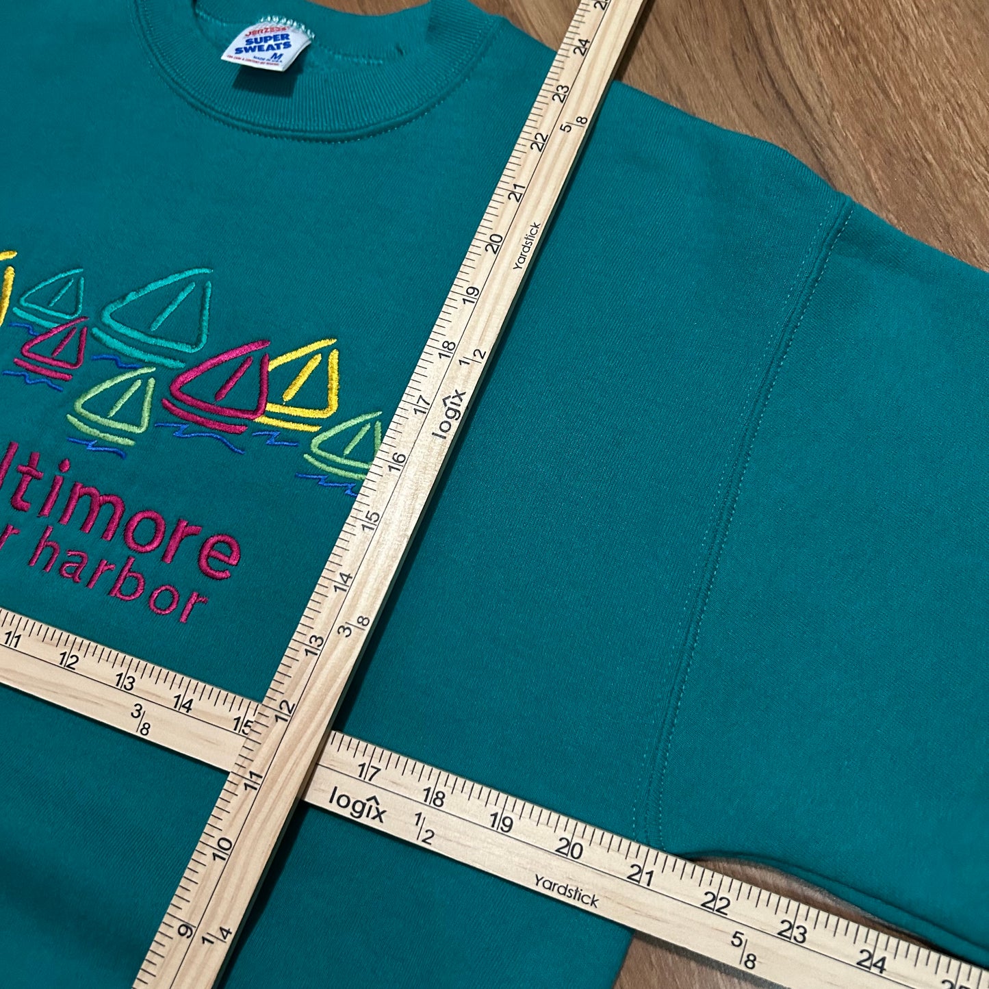 (M) Vintage 90s Baltimore Inner Harbor Embroidered Teal Pullover Crewneck
