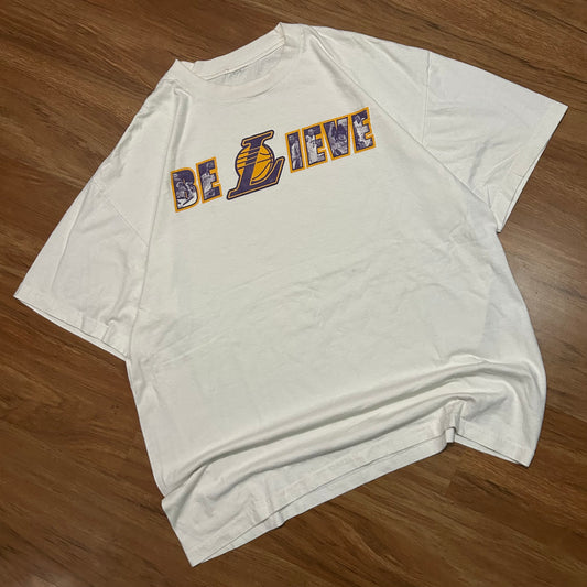 (XL/XXL) Vintage 2000s Los Angeles Lakers Believe White T-Shirt