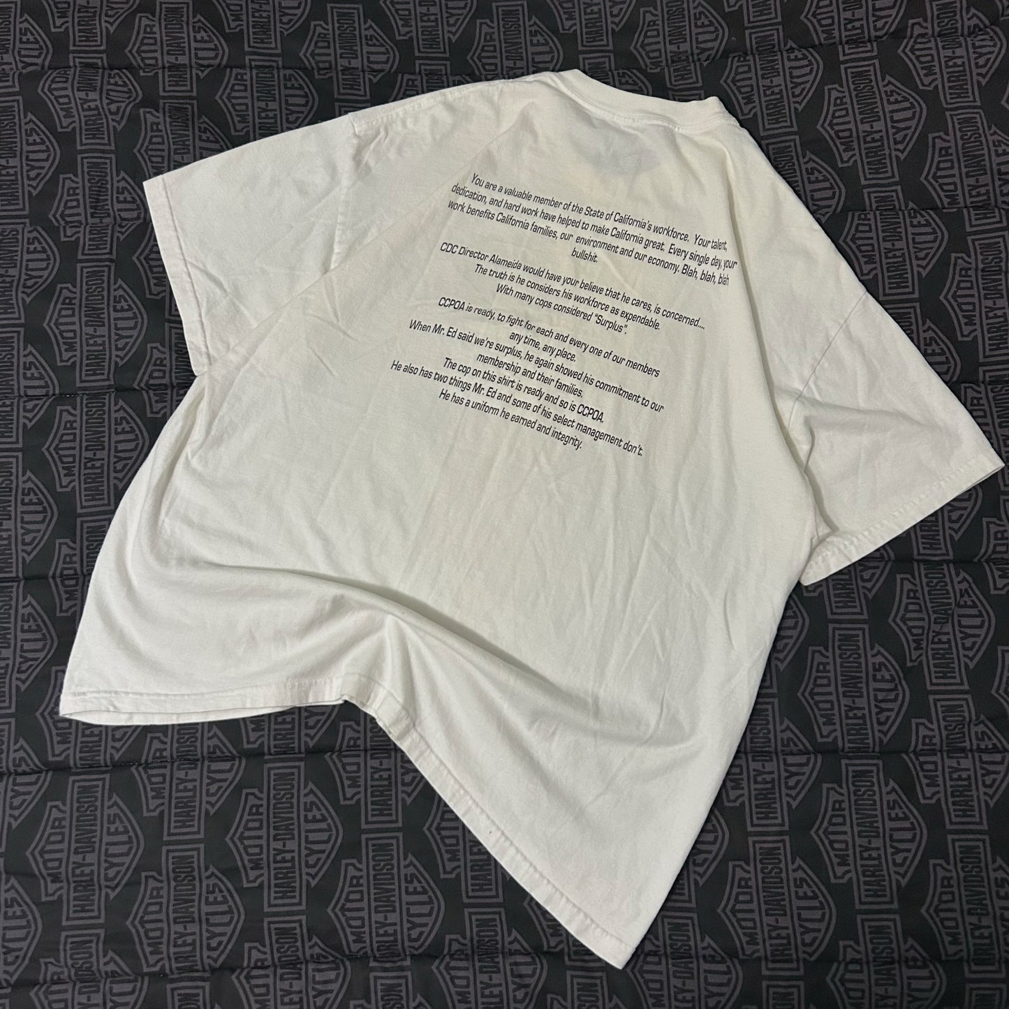 (L/XL) Vintage California Correctional Peace Officer White Graphic T-Shirt