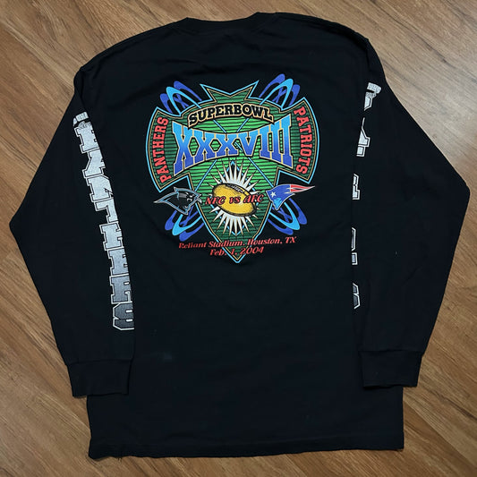 (L) 2004 Super Bowl Patriots Vs Panthers Graphic Black Longsleeve T-Shirt