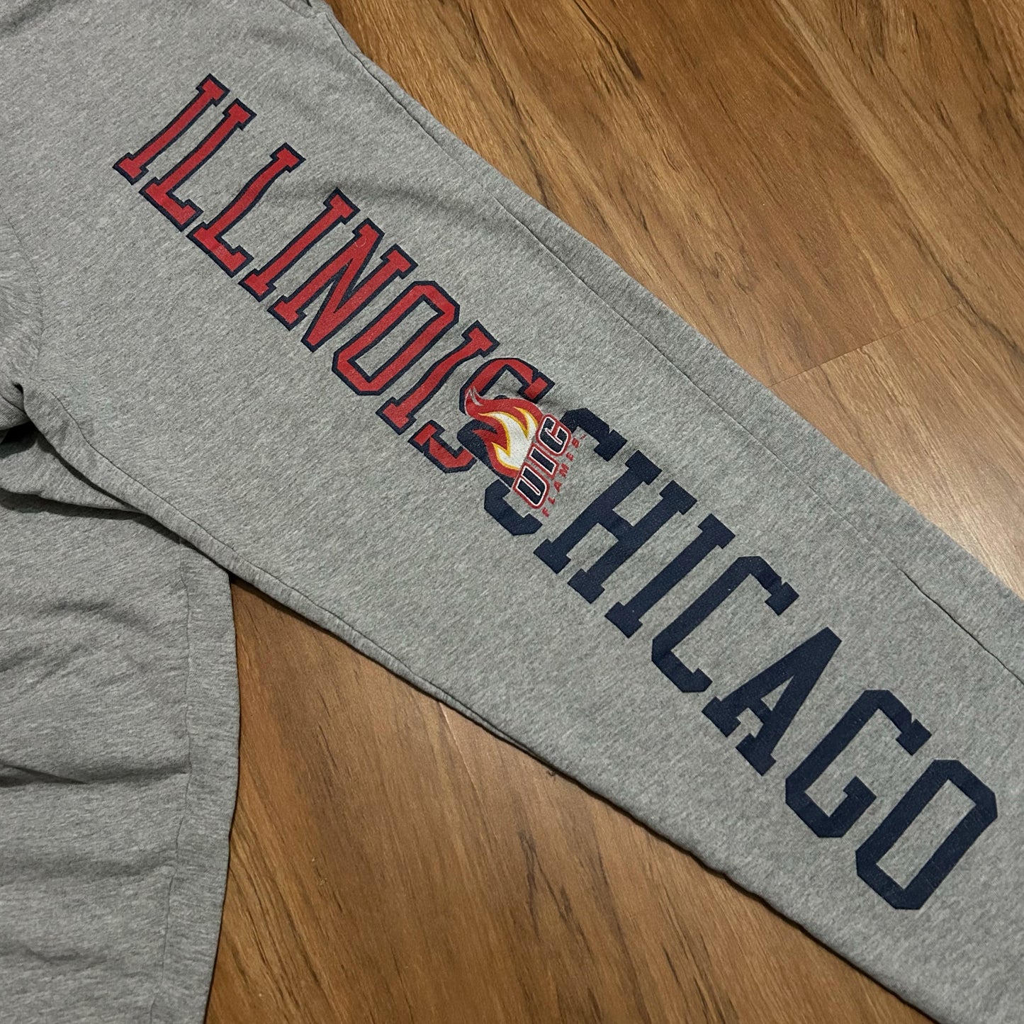 (S) Vintage University of Illinois Chicago Grey Loose Sweatpants