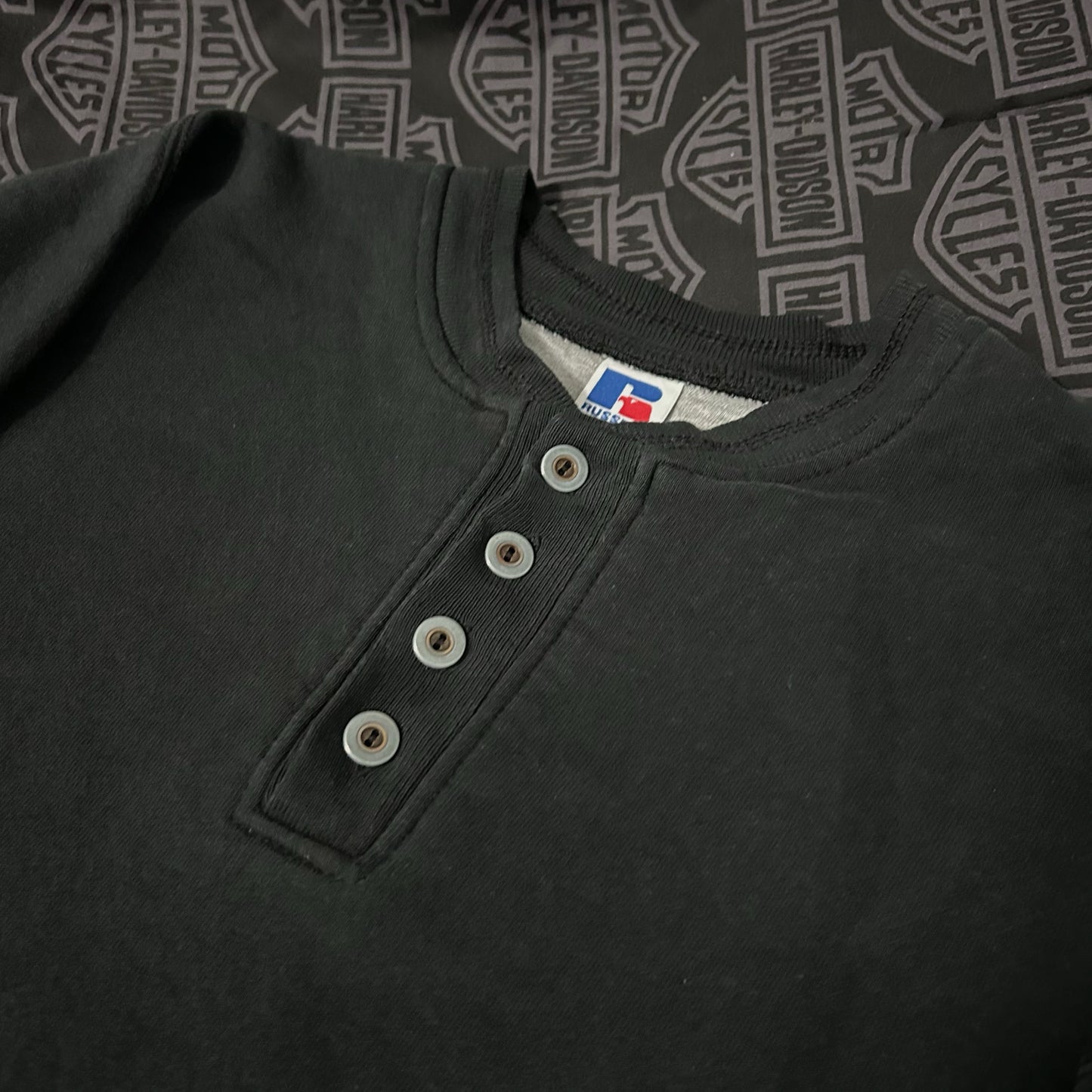 (L) Vintage 90s Russell Athletics Black 4-Button Henley Pullover Longsleeve Shirt