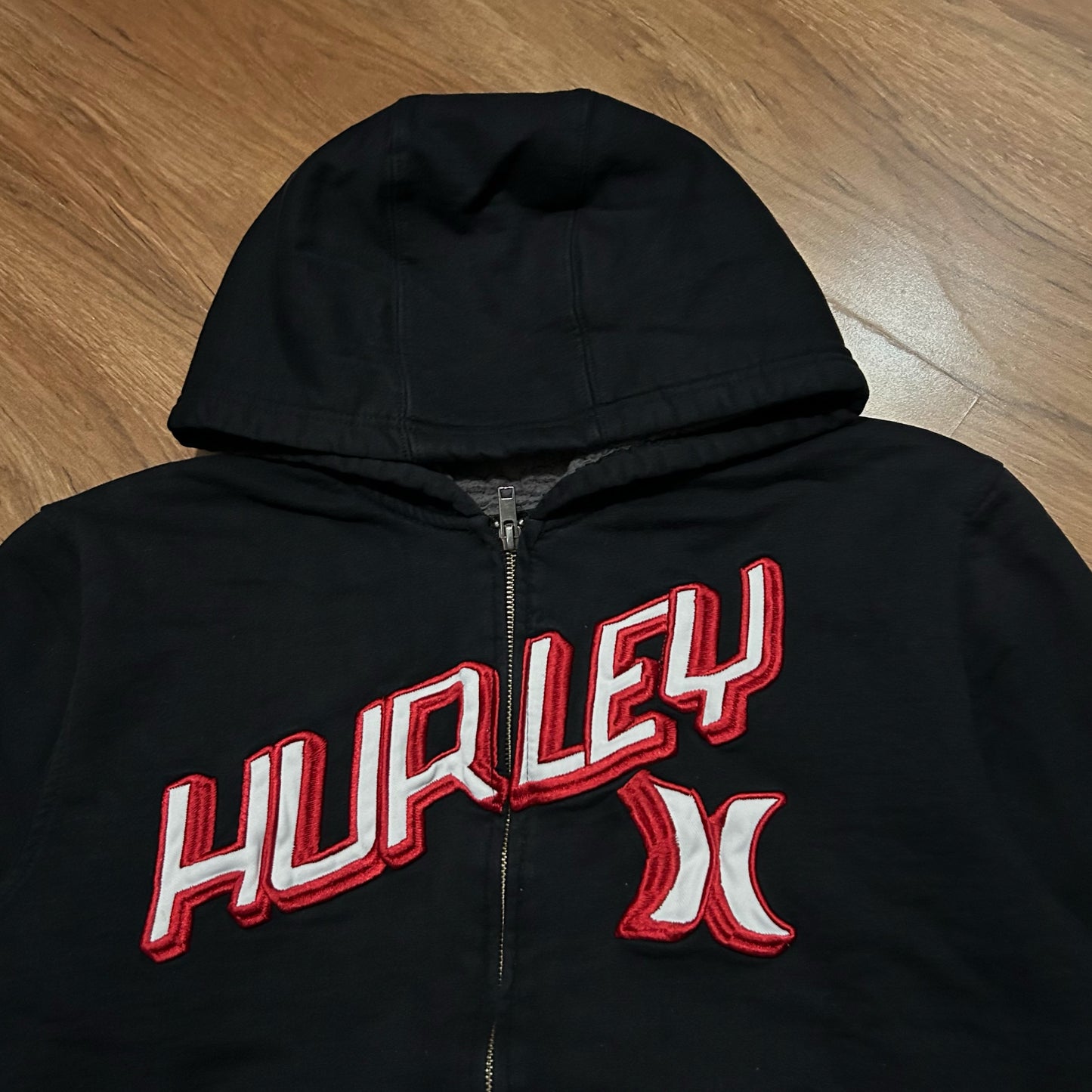 (XL) Y2K Hurley Embroidered Spellout Full Zip Black Hoodie