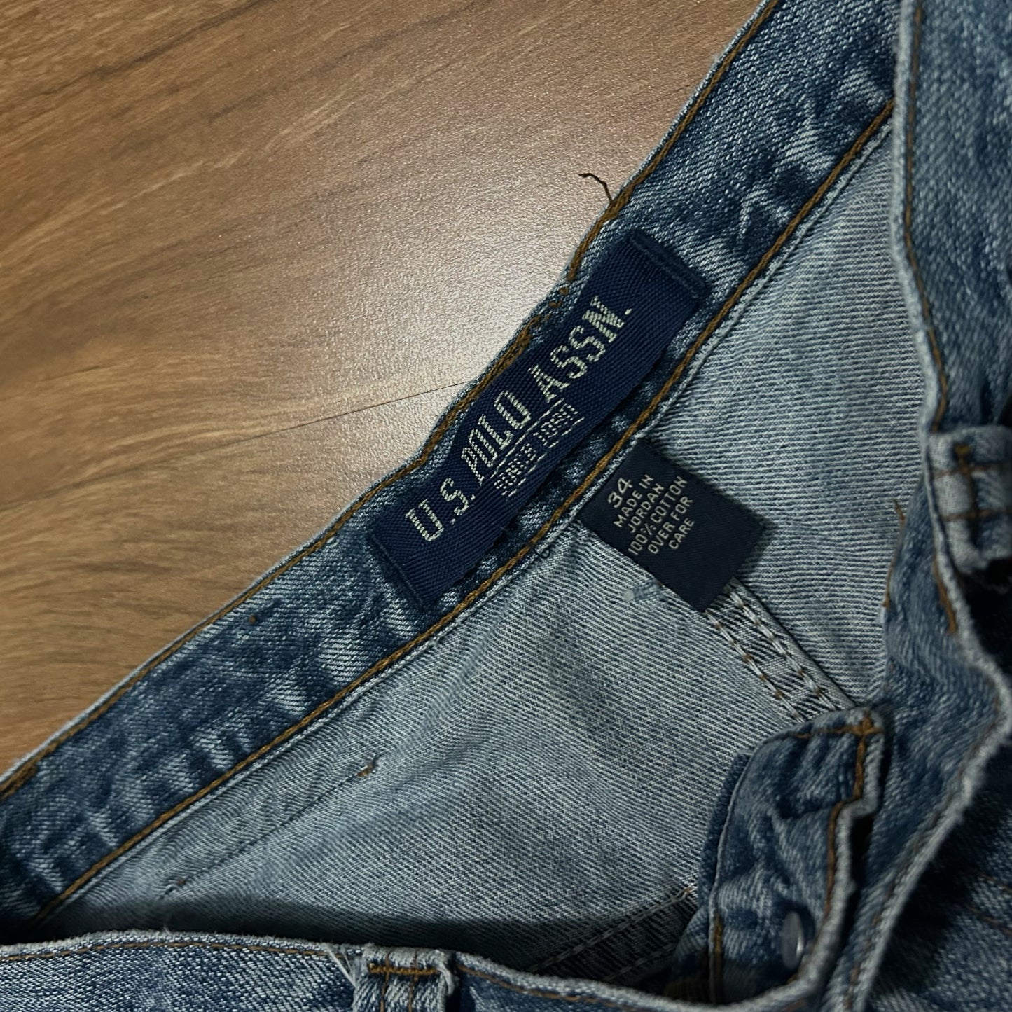 (34) Vintage 2000s U.S Polo Assn Patch Lightwash Denim Shorts