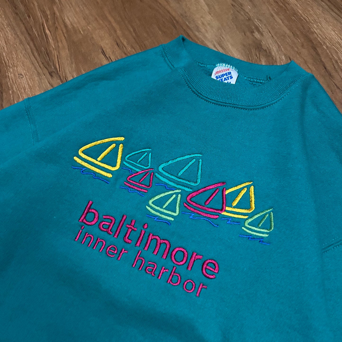 (M) Vintage 90s Baltimore Inner Harbor Embroidered Teal Pullover Crewneck