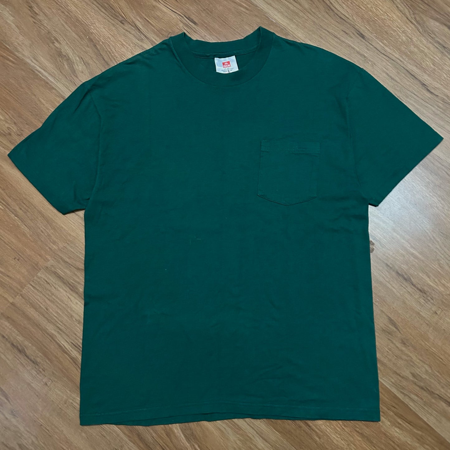 (M) Vintage 90s Hanes Single Stitch Green Pocket T-Shirt