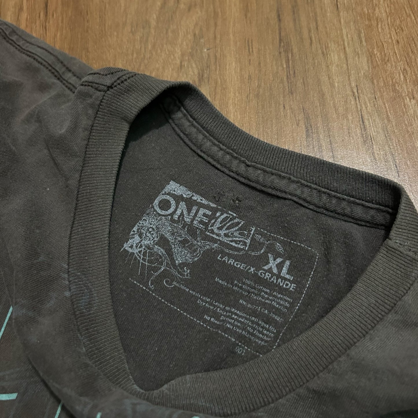 (XL) Vintage Y2K O'Neill Brown Graphic T-Shirt