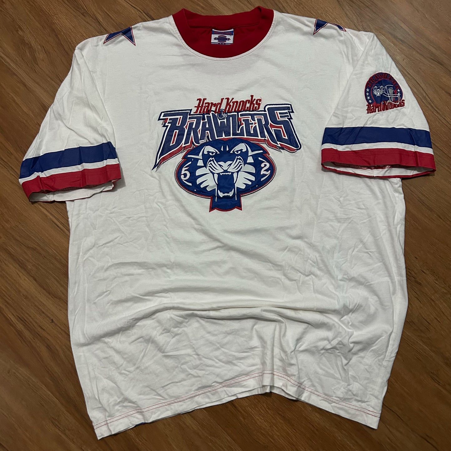 (XXL) Vintage 2000s Hard Knocks Brawlers #52 White Graphic T-Shirt