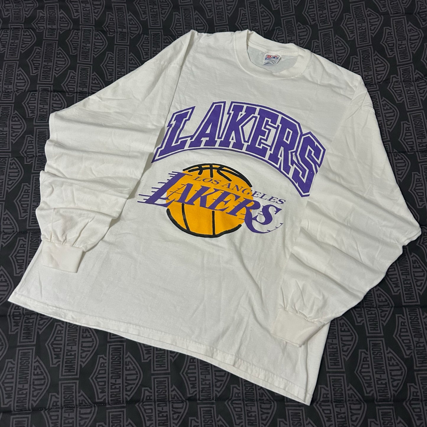 (XL) Vintage Y2K Los Angeles Lakers Big Logo White Longsleeve T-Shirt