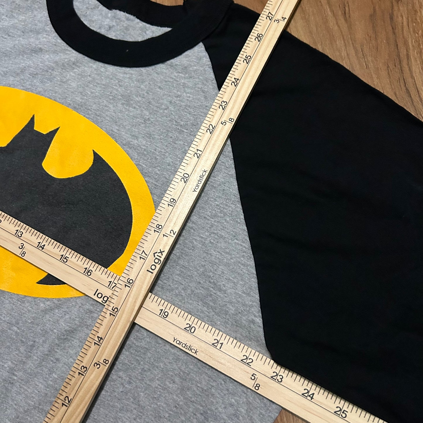 (XL) Vintage DC Comics Batman Classic Logo Baseball T-Shirt