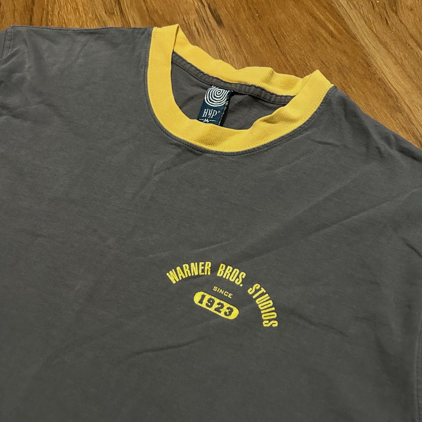 (M) Vintage Retro Warner Bros Studio Grey Yellow Ringer T-Shirt