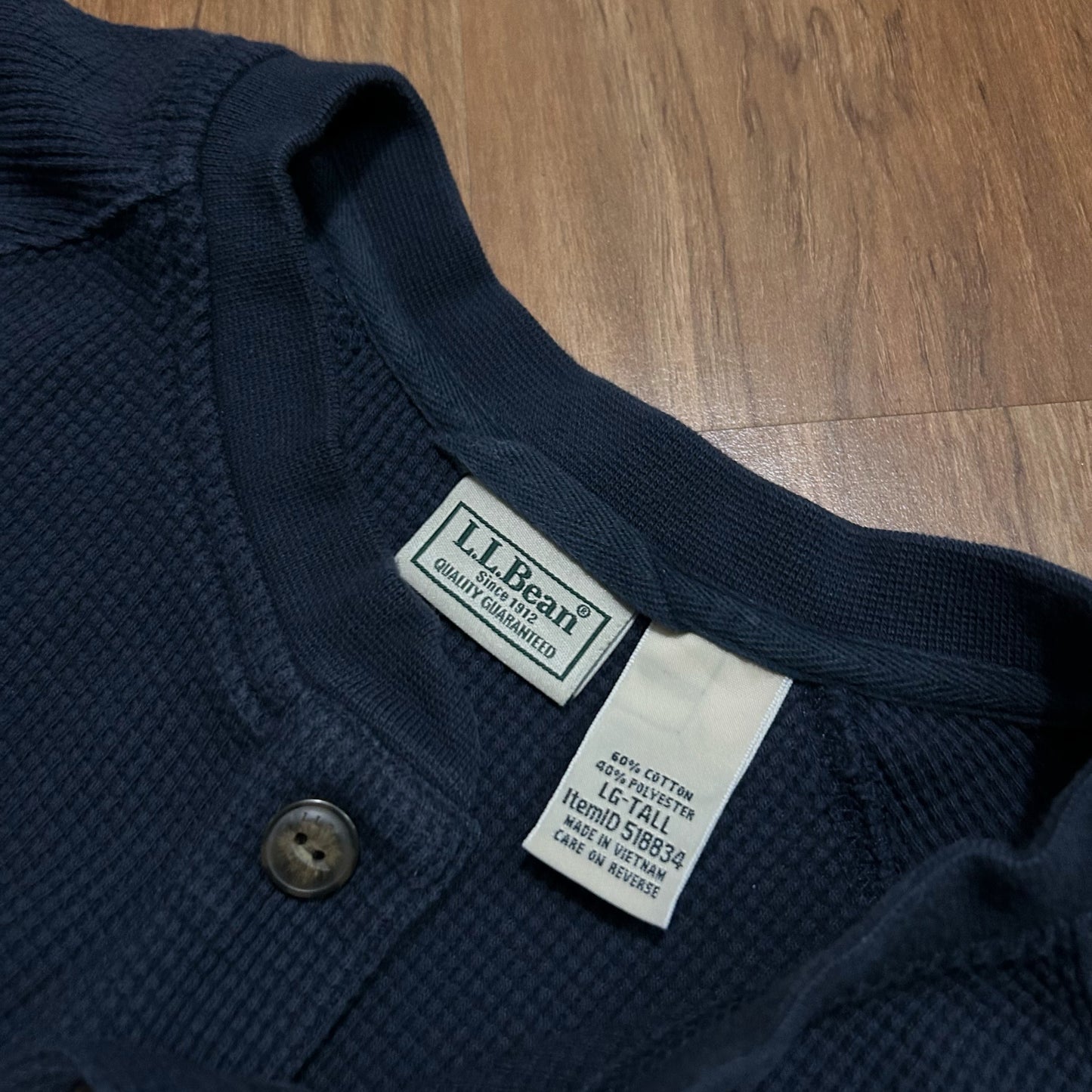 (L) Vintage 90s L.L Bean Navy Blue Waffle Knit Henley Longsleeve Shirt
