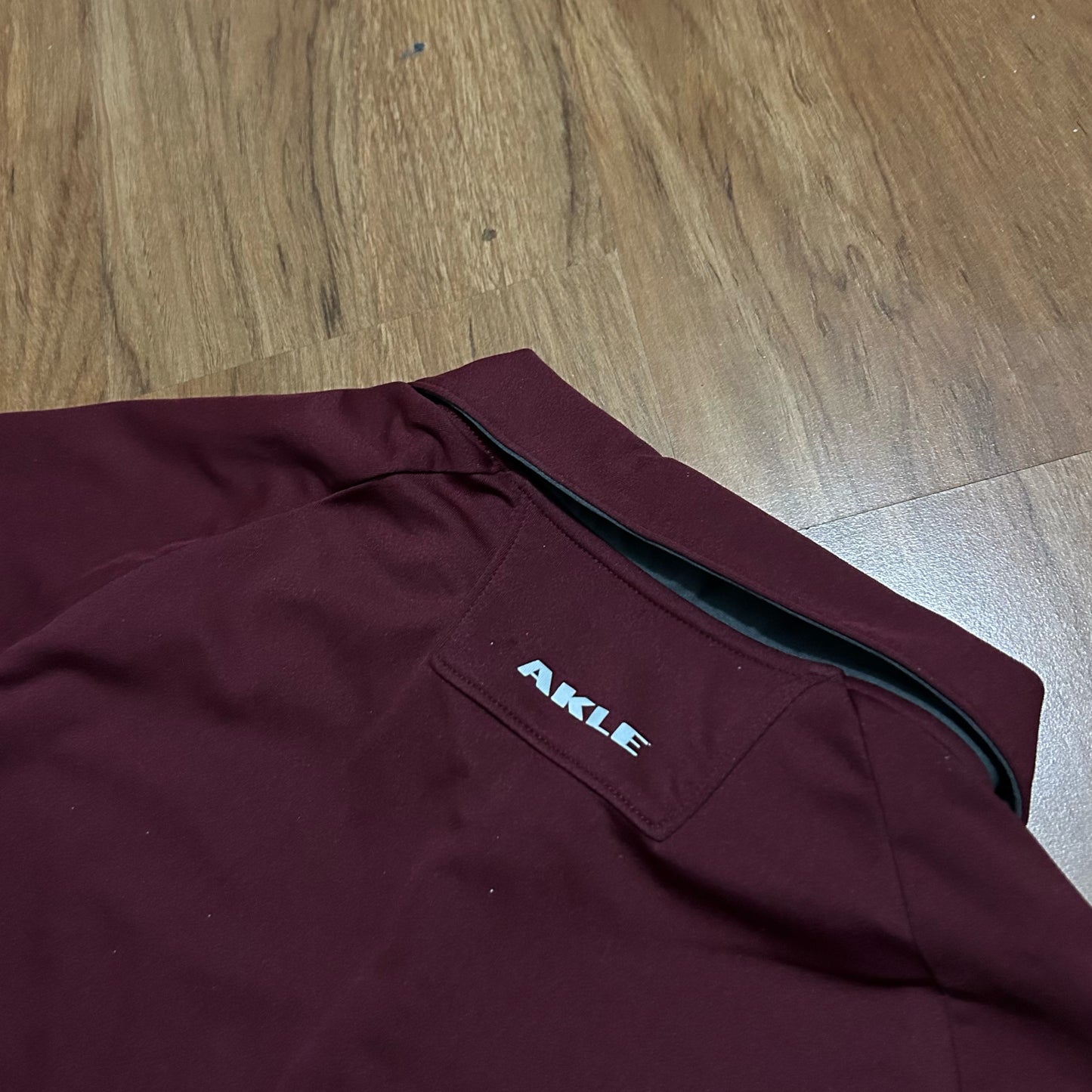 (S) Oakley Center Logo Golf Burgundy Polo Shirt