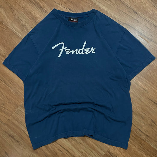 (L) Vintage Y2K Fender Guitars Cursive Logo Blue T-Shirt