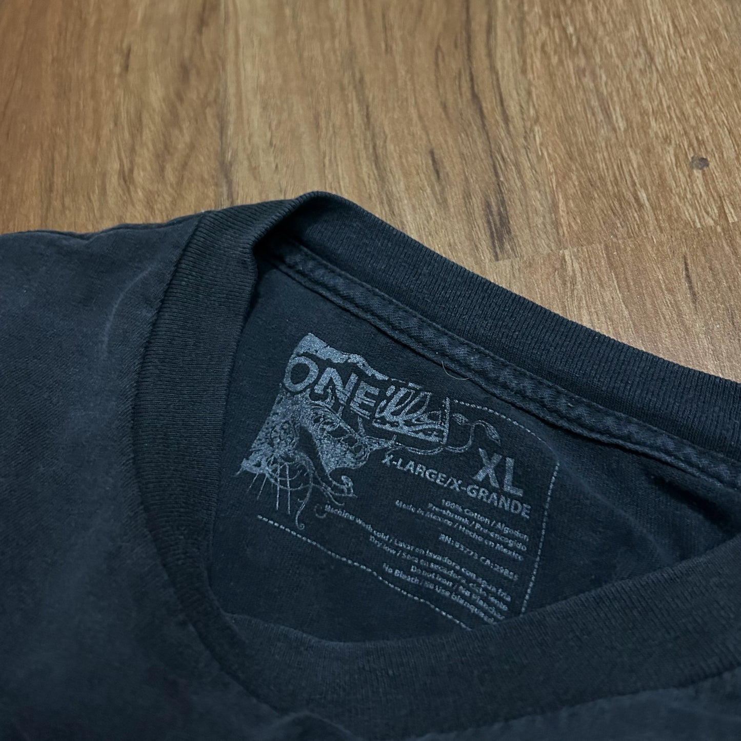 (XL) Vintage Y2K O'Neill Center Logo Black Longsleeve T-Shirt