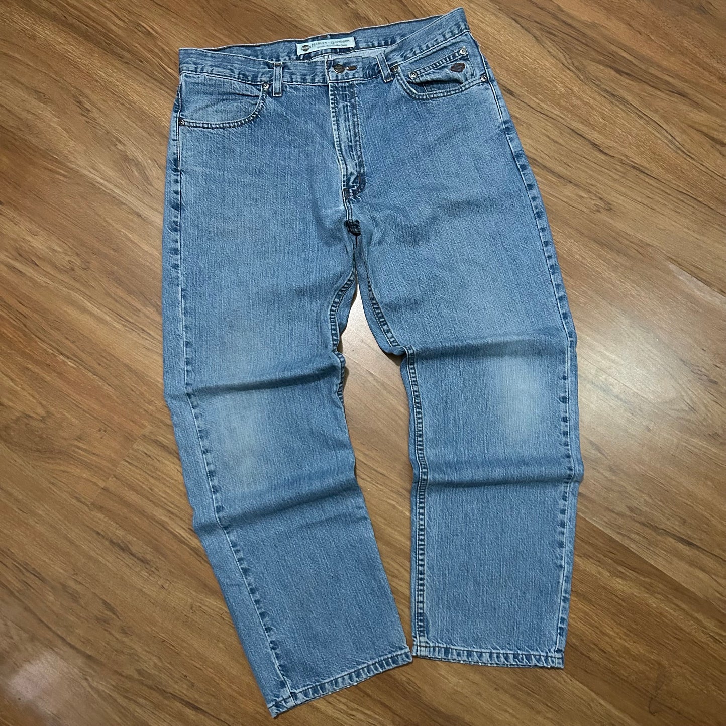 (36) Vintage Harley Davidson Light Wash Loose Denim Jeans