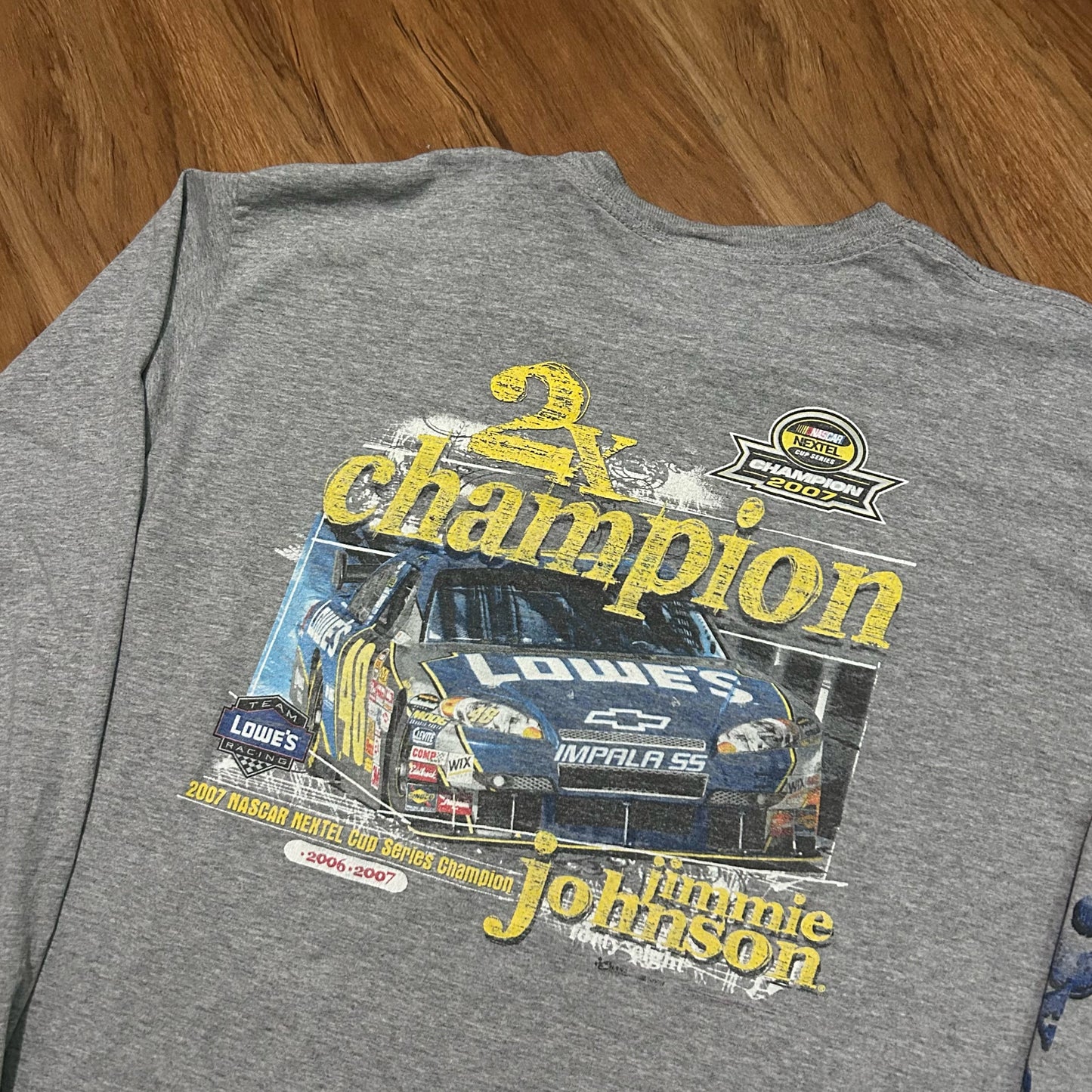 (XL) Y2K Chase Authentics Nascar Jimmie Johnson Grey Graphic Longsleeve Shirt