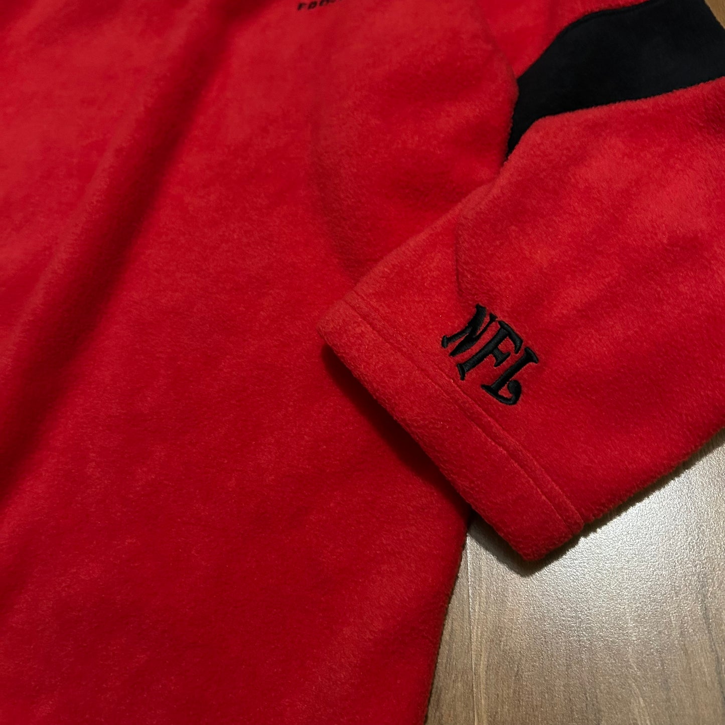 (L) Vintage Y2K NFL Tampa Bay Buccaneers Red Quarter-Zip Fleece