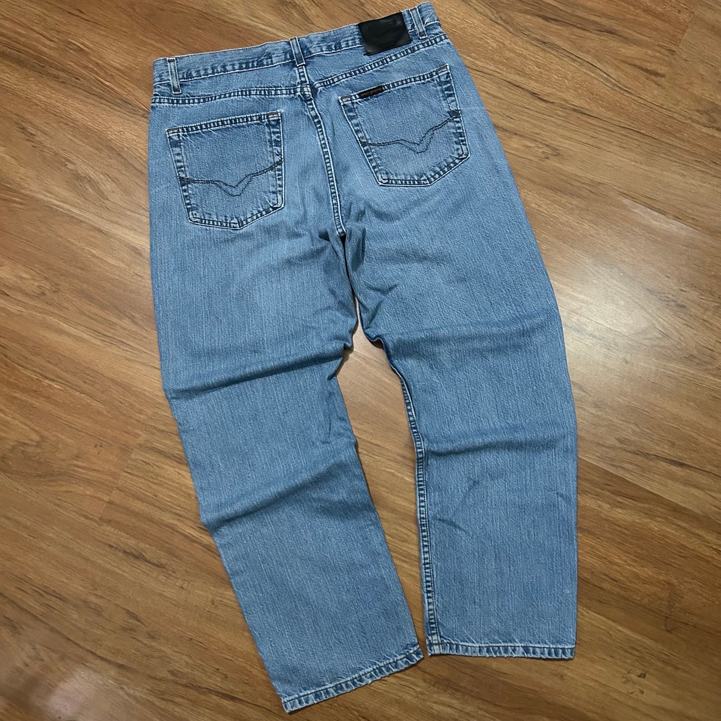 (36) Vintage Harley Davidson Light Wash Loose Denim Jeans