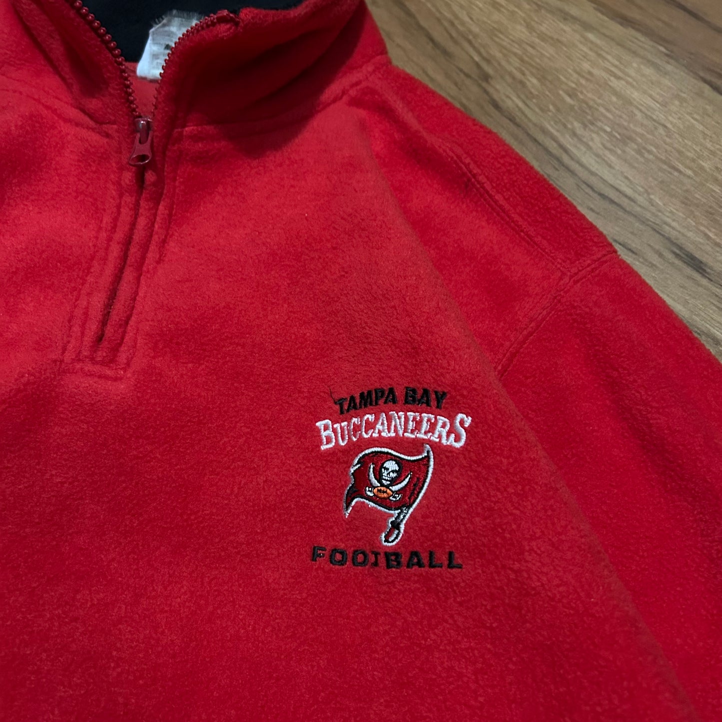 (L) Vintage Y2K NFL Tampa Bay Buccaneers Red Quarter-Zip Fleece