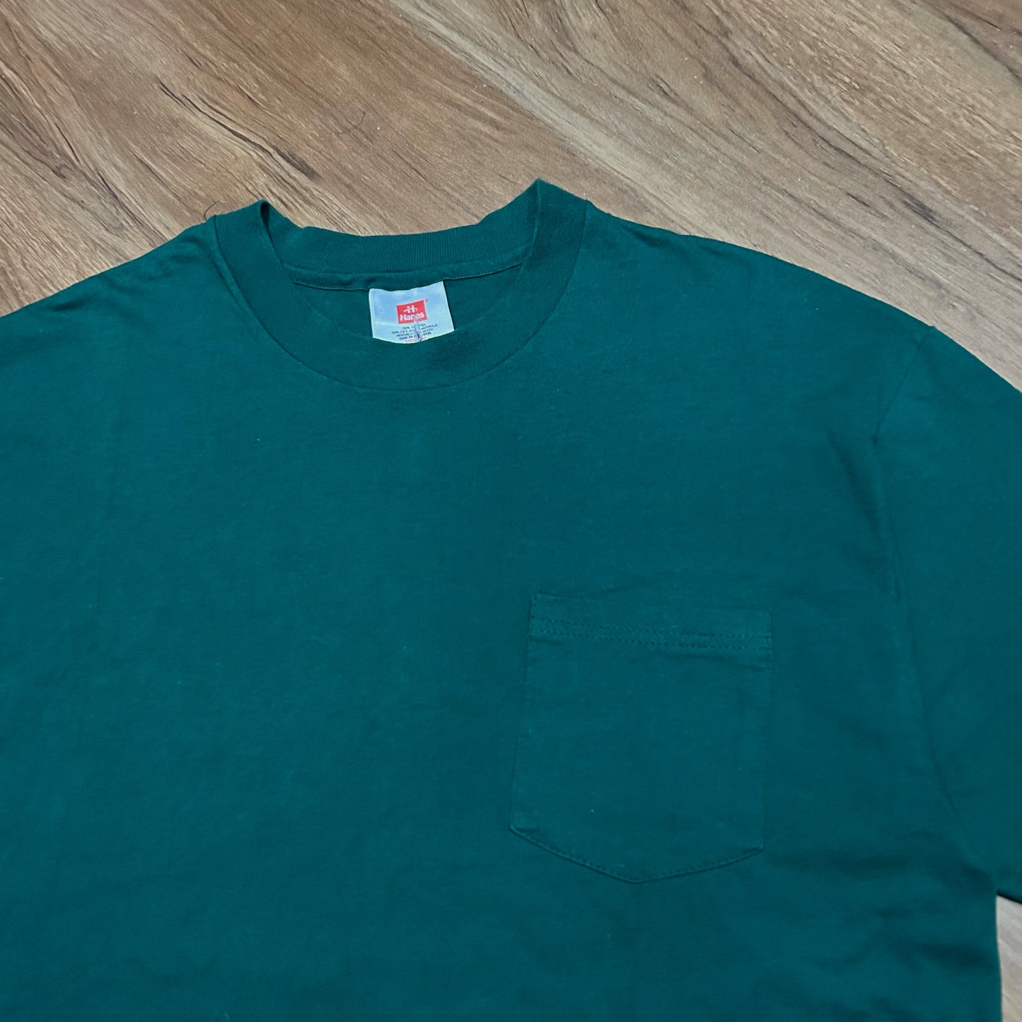 (M) Vintage 90s Hanes Single Stitch Green Pocket T-Shirt