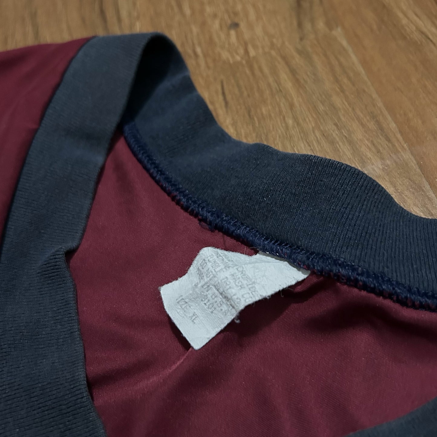 (XL) Vintage 90s Hummer Embroidered V-Neck Maroon Windbreaker Pullover