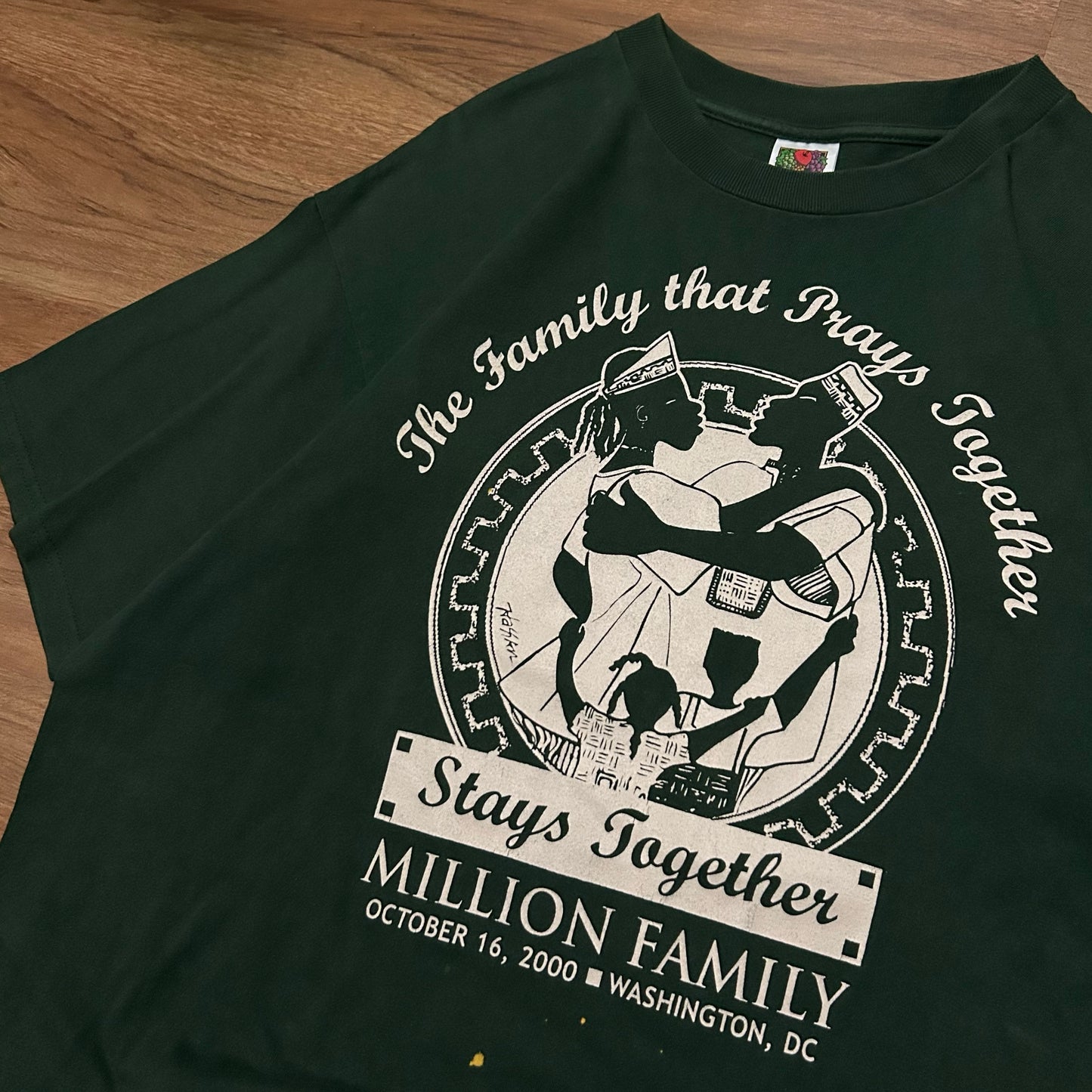 (XL) Vintage 2000s Family Prays Together Stays Together Green Graphic T-Shirt
