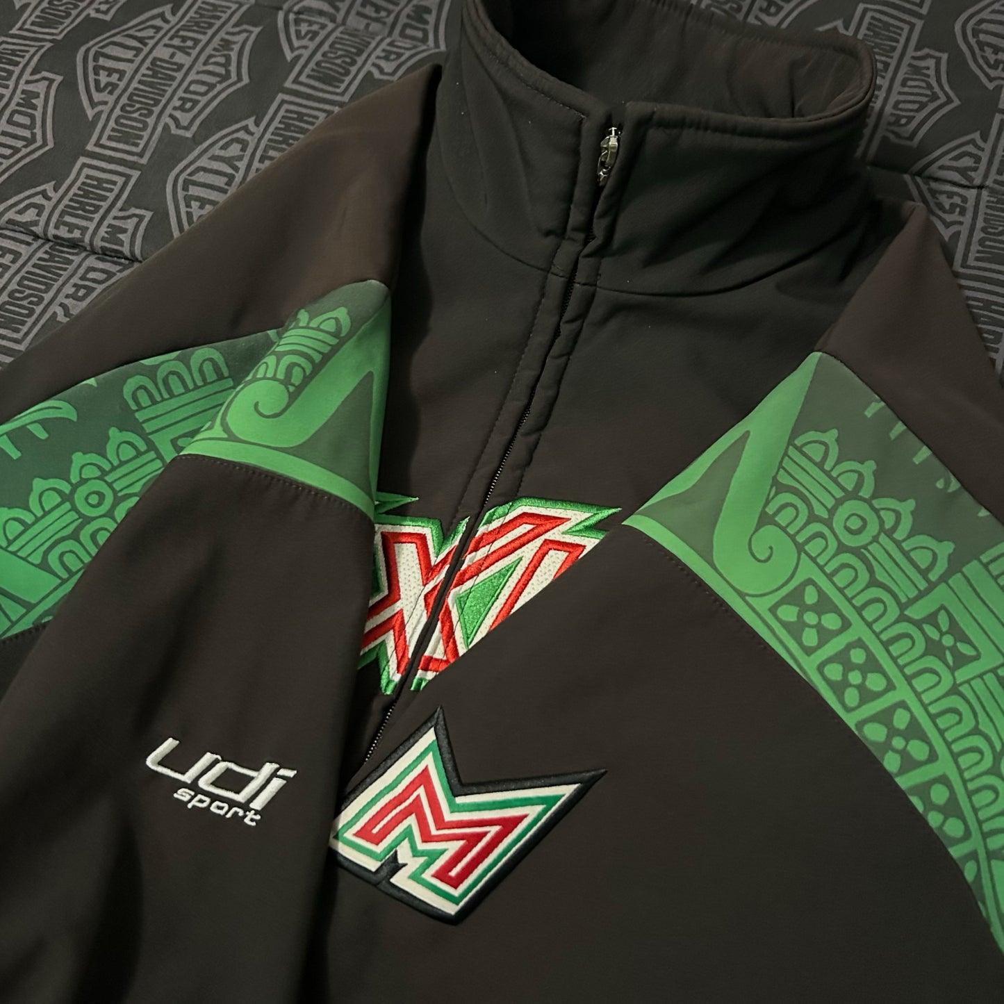 (M) Retro UDI Sport Mexico Full Zip Aztec Green Trim Track Full Zip Jacket
