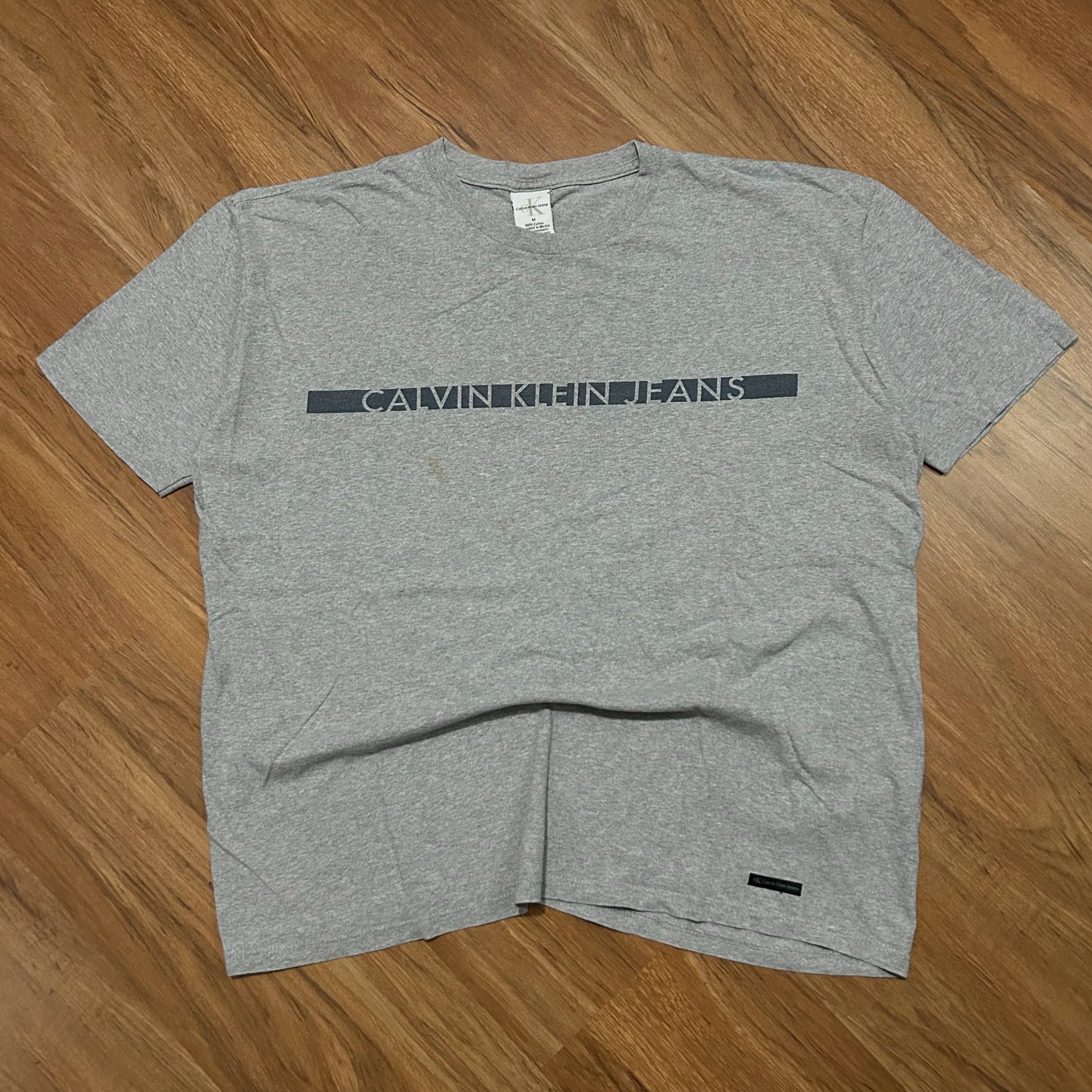 (M) Vintage Y2K Calvin Klein Jeans Spell Out Logo Graphic T-Shirt