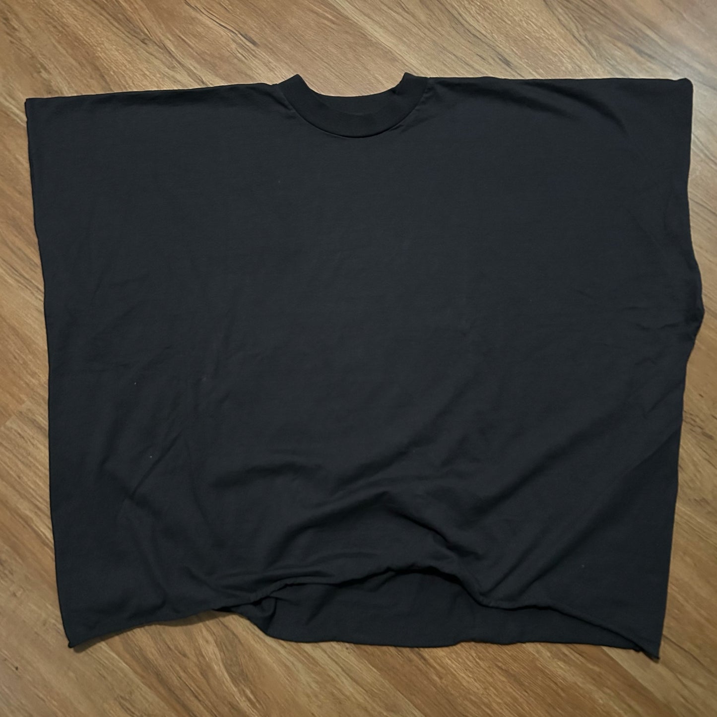 (Size 3) Kanye West Yeezy Vultures One Box 1 Black T-Shirt