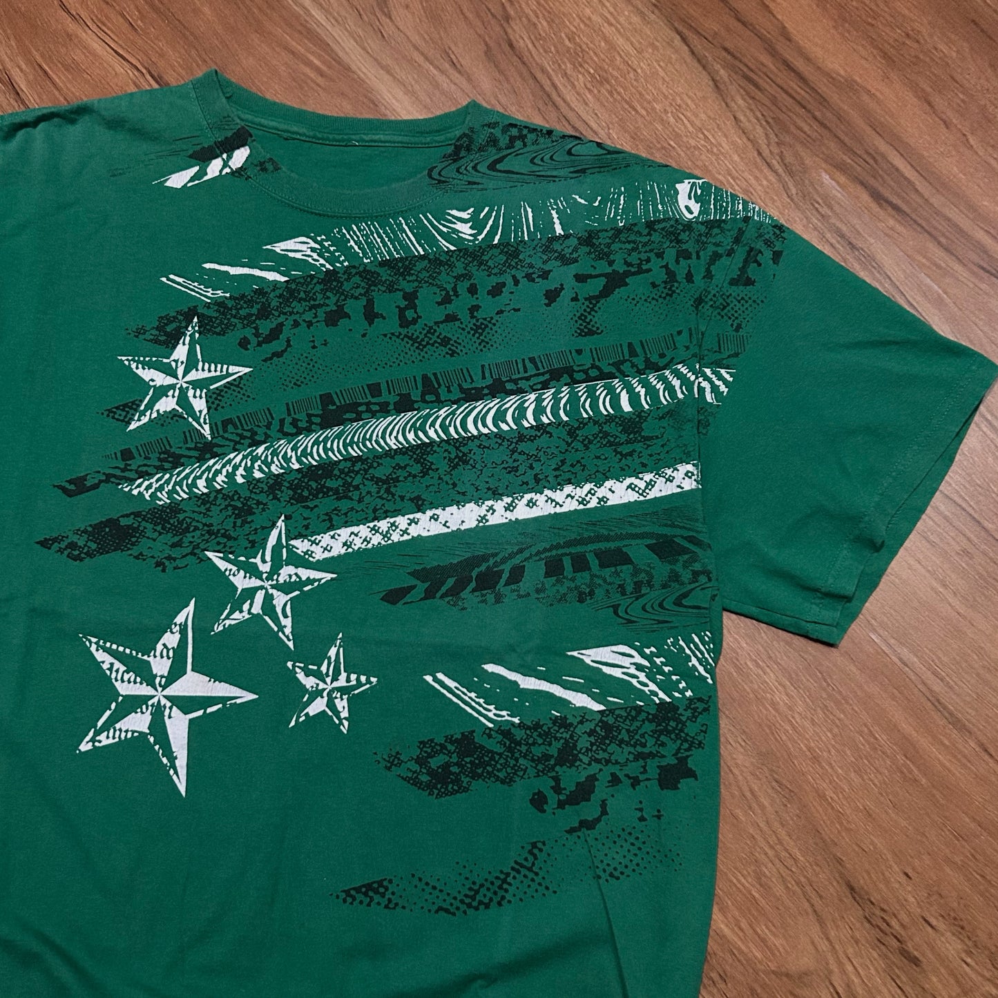 (XL) Vintage Y2K Carbon Stars Grunge AOP Green Graphic T-Shirt