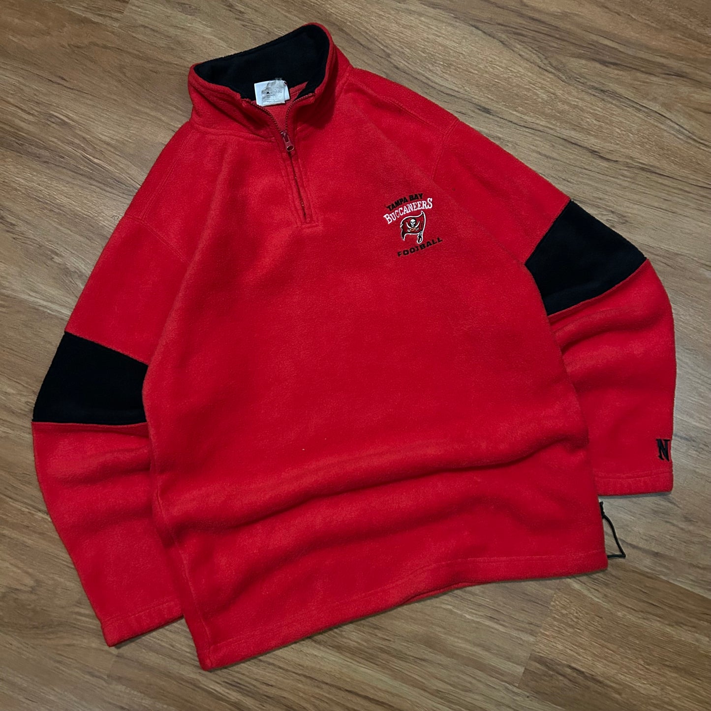 (L) Vintage Y2K NFL Tampa Bay Buccaneers Red Quarter-Zip Fleece