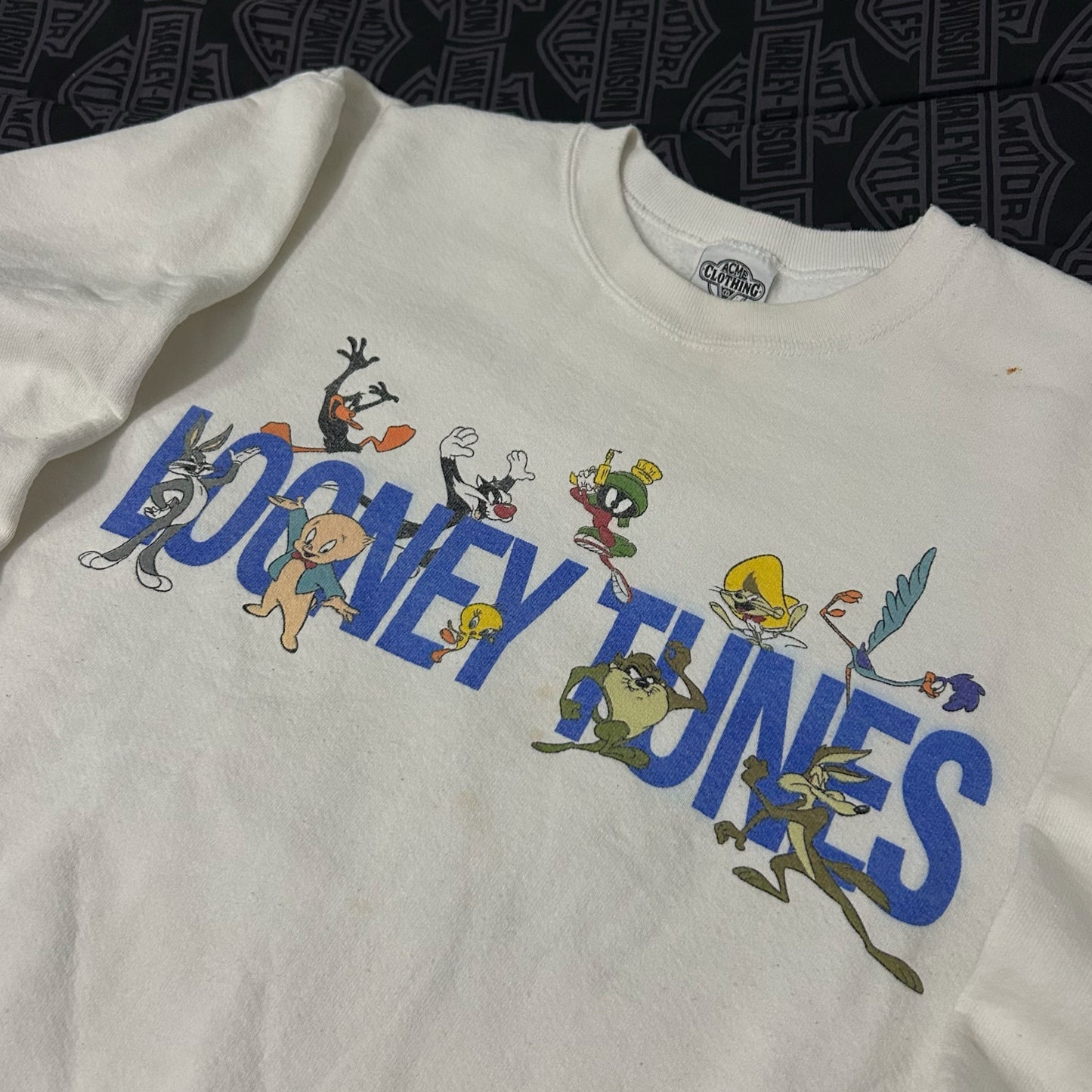 (M) Vintage 1991 Made in USA Looney Tunes Characters Graphic Pullover Crewneck