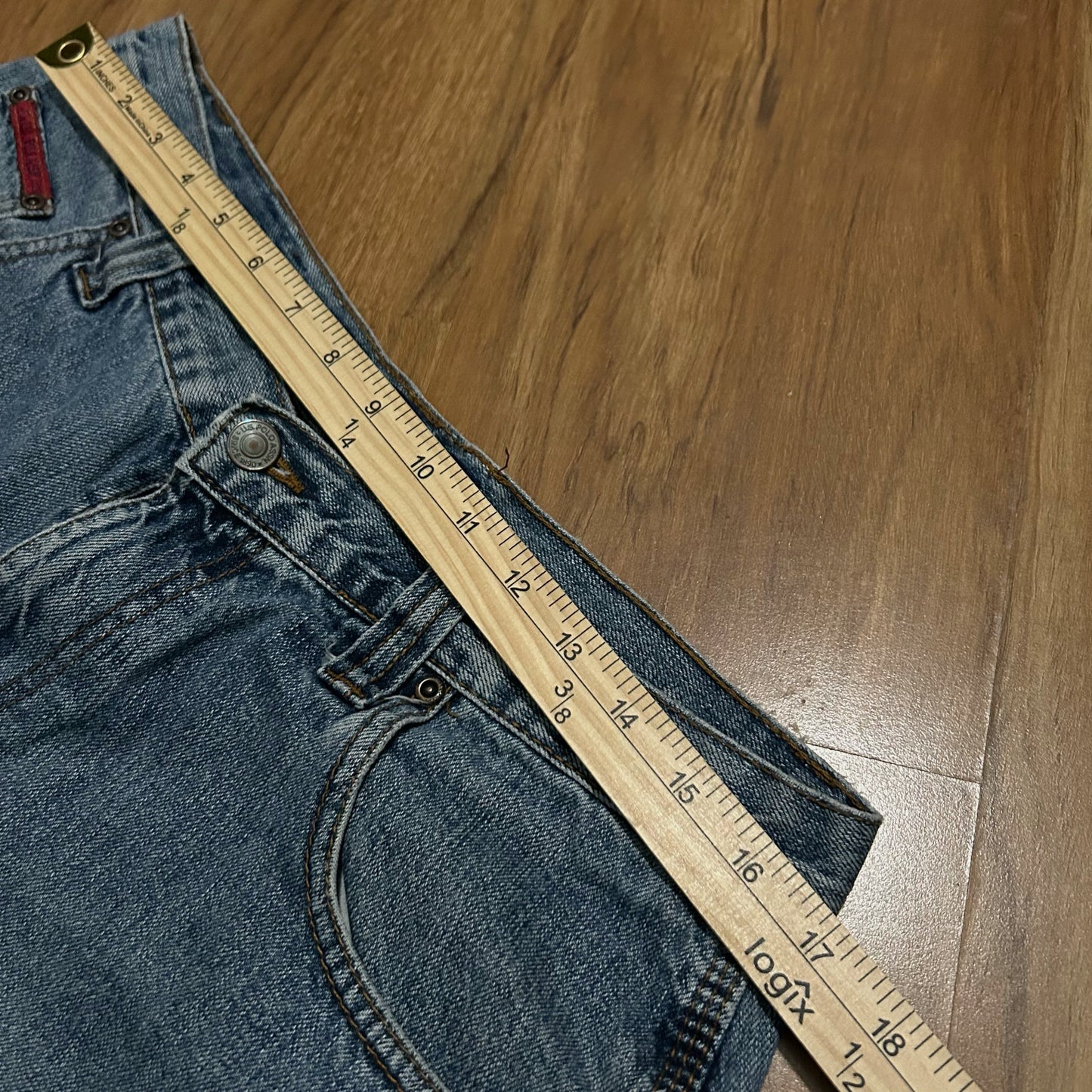 (34) Vintage 2000s U.S Polo Assn Patch Lightwash Denim Shorts