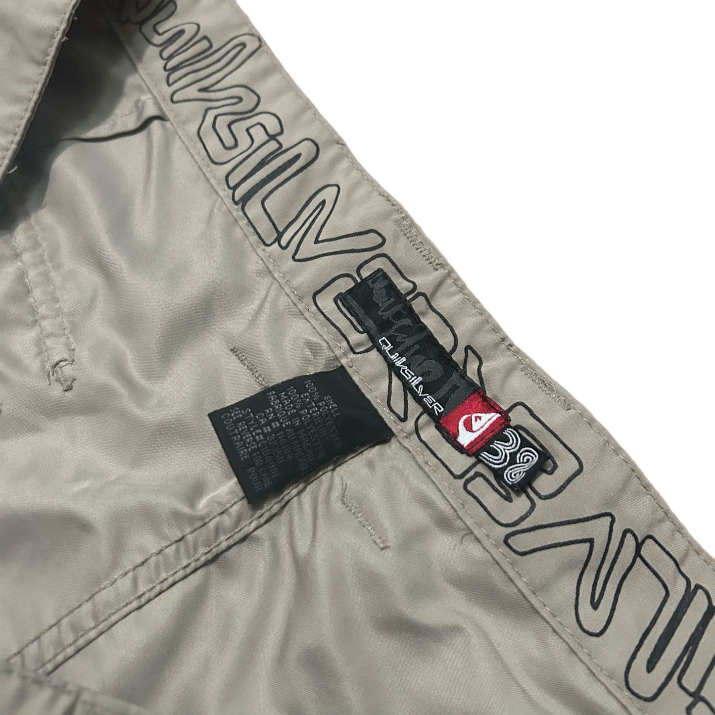 (38) Y2K Quicksilver Board Cargo Beige Shorts
