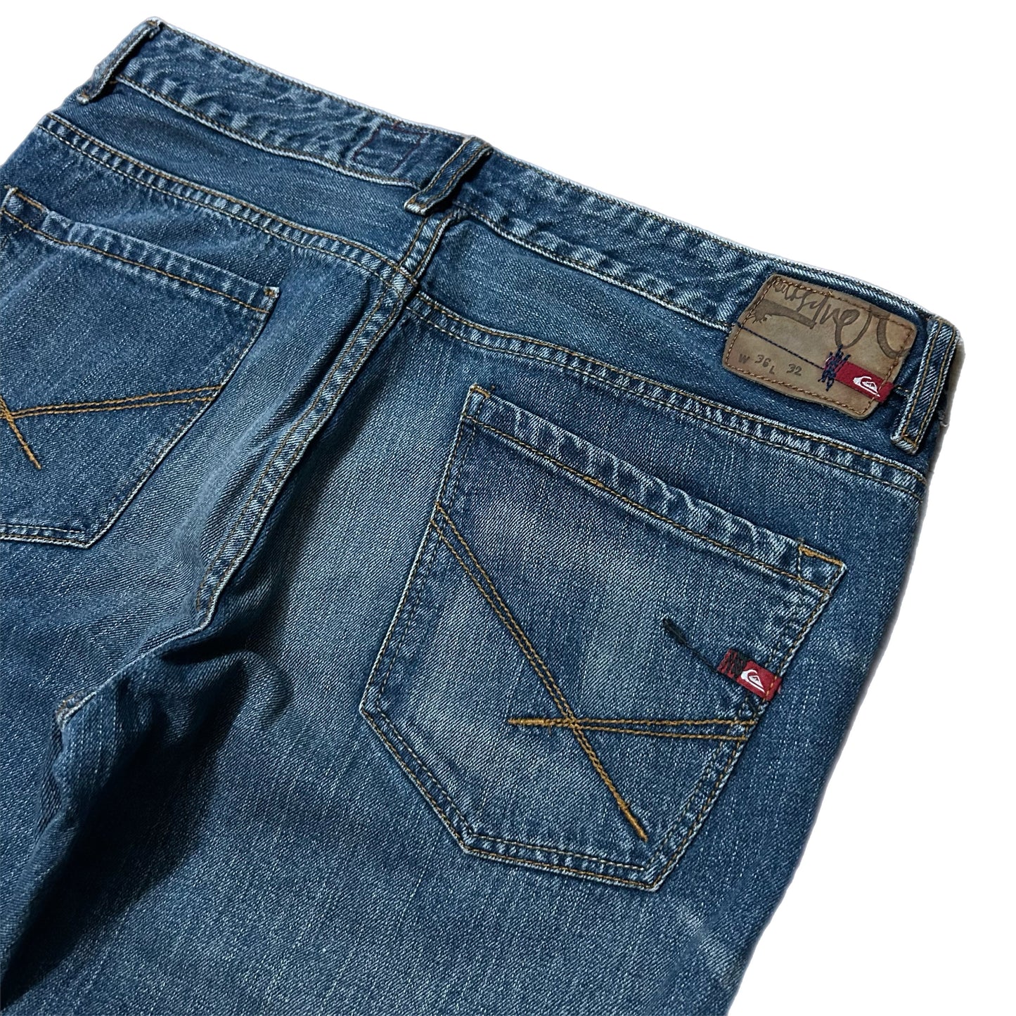 (36) Y2K Quicksilver Baggy Dark Wash Denim Jeans