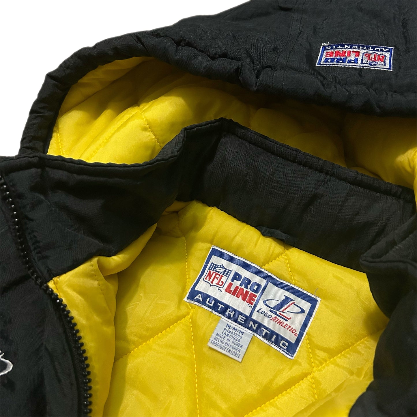 (M) Vintage 90s Logo Athletic Pittsburg Steelers Black Yellow Puffer Jacket