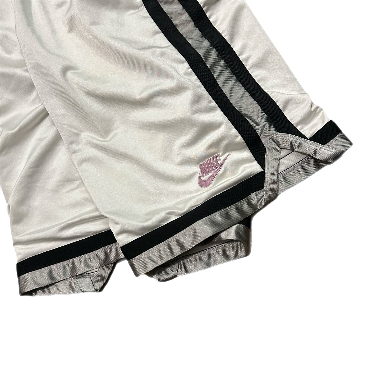 (M) Y2K Nike Basketball White Shorts