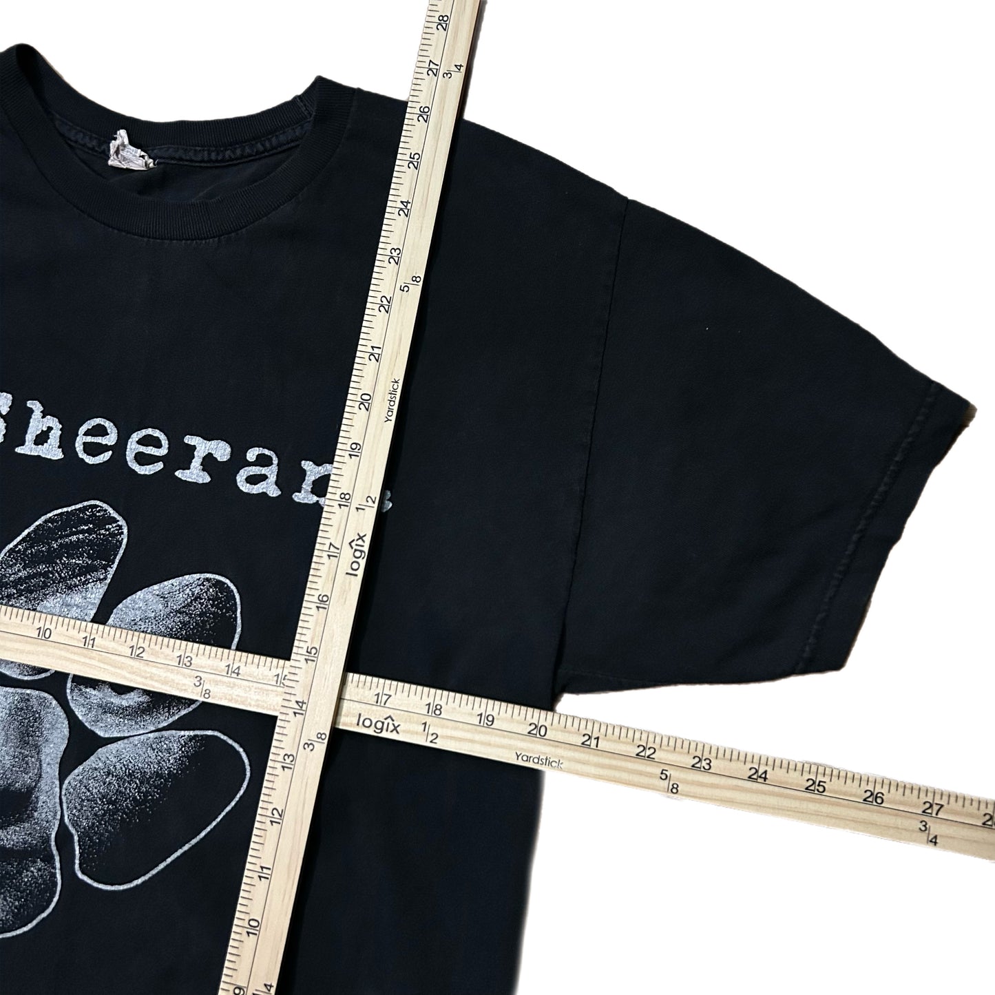 (M) Y2K Ed Sheeran Paw Face Concert Shirt