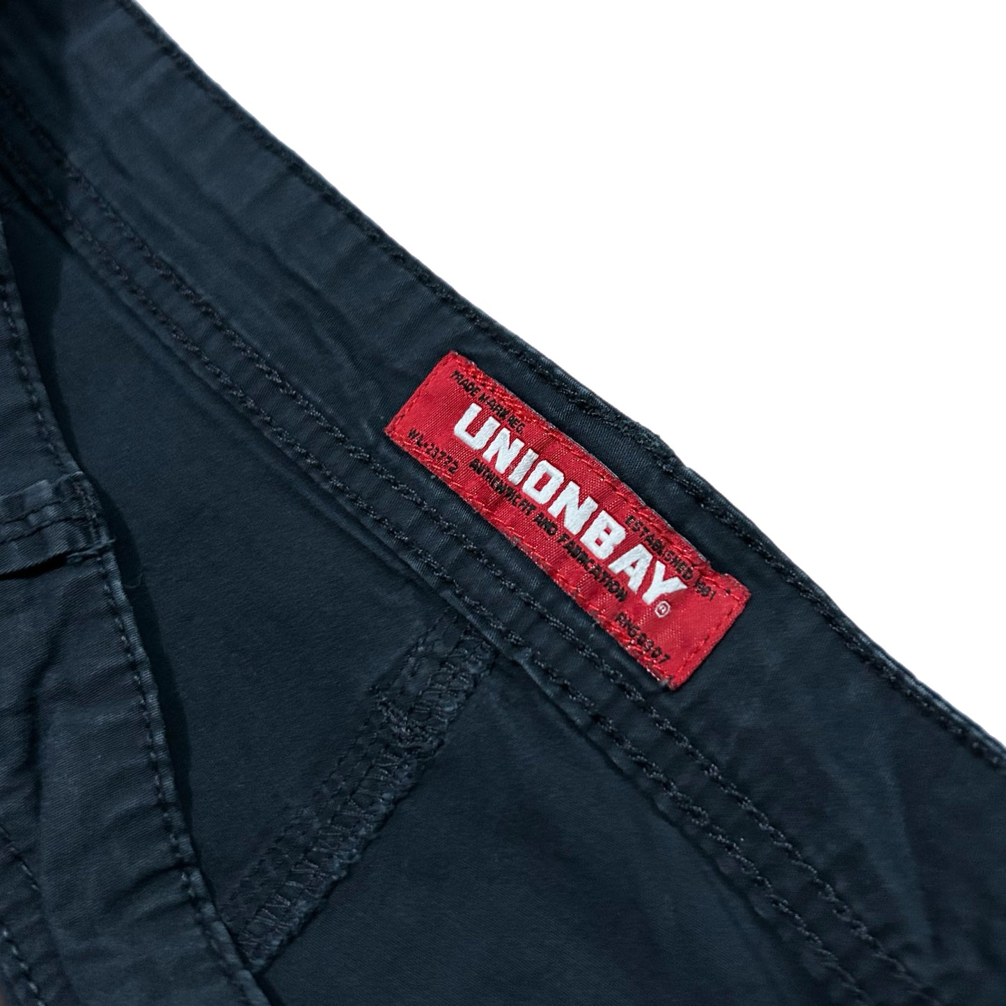 (36) Y2K Union Bay Navy Cargo Shorts
