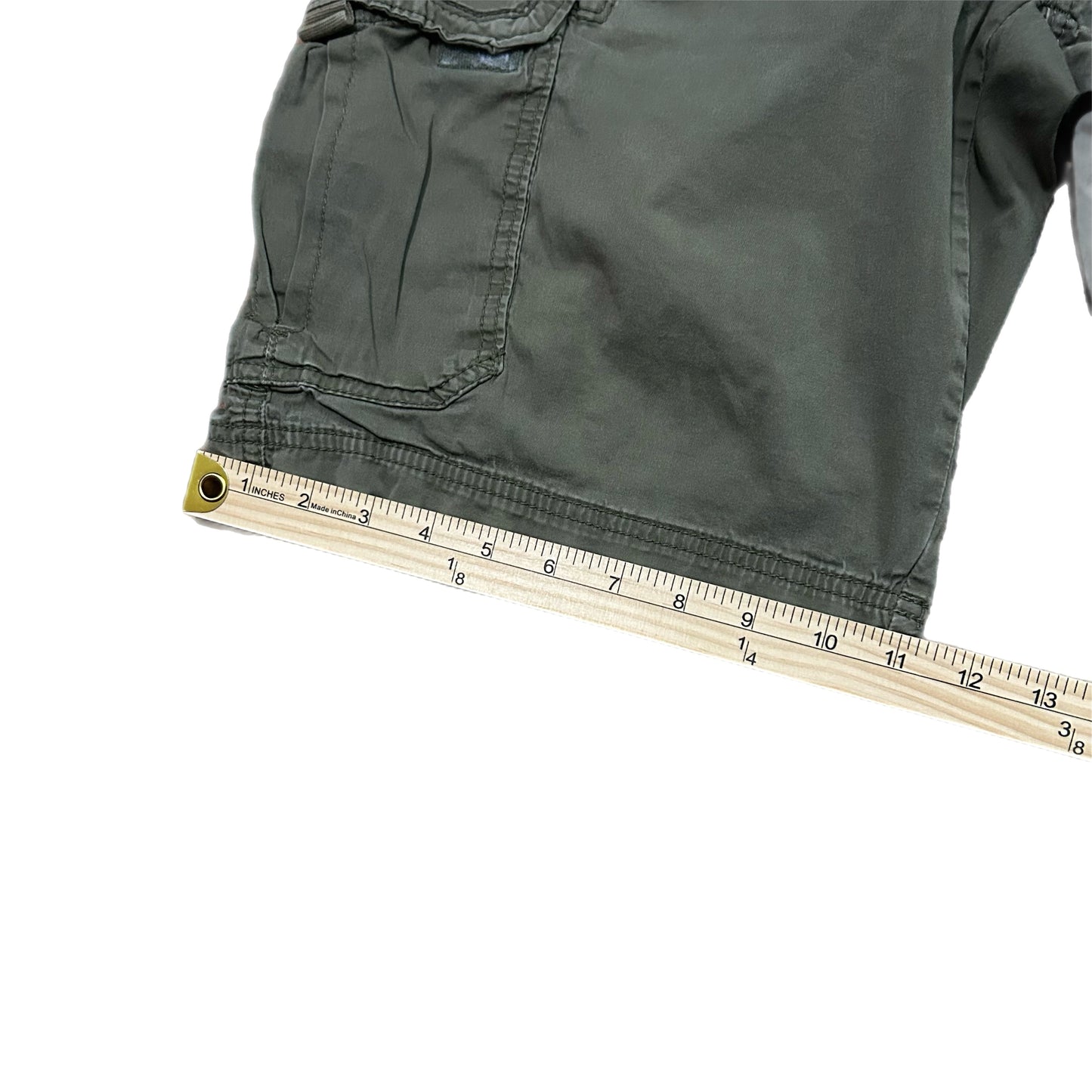 (36) Union Bay Olive Cargo Shorts