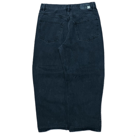 (32) Y2K DC Dark Wash Black Baggy Denim