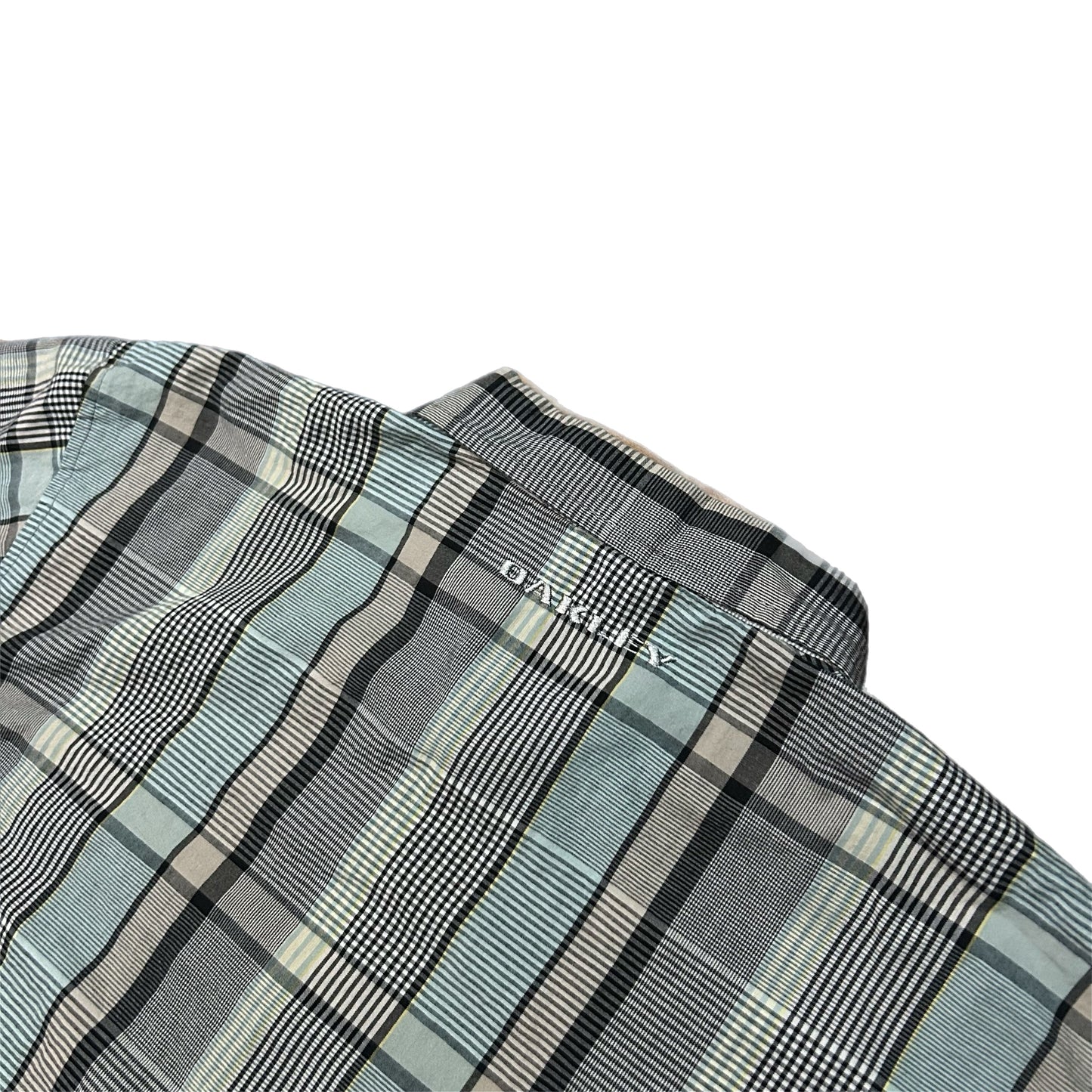 (L) Y2K Oakley Plaid Button-Up Shirt