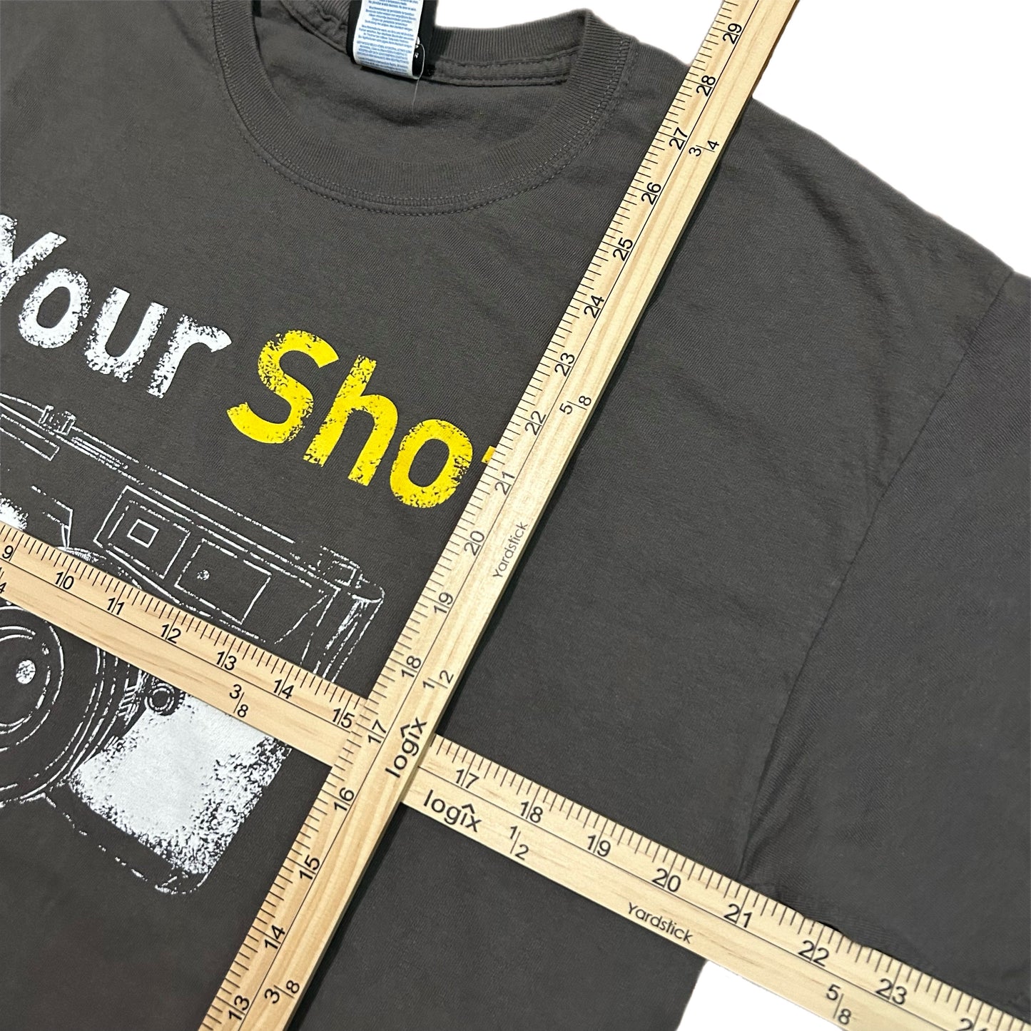 (L) National Geographic 'Your Shot' Grey Shirt