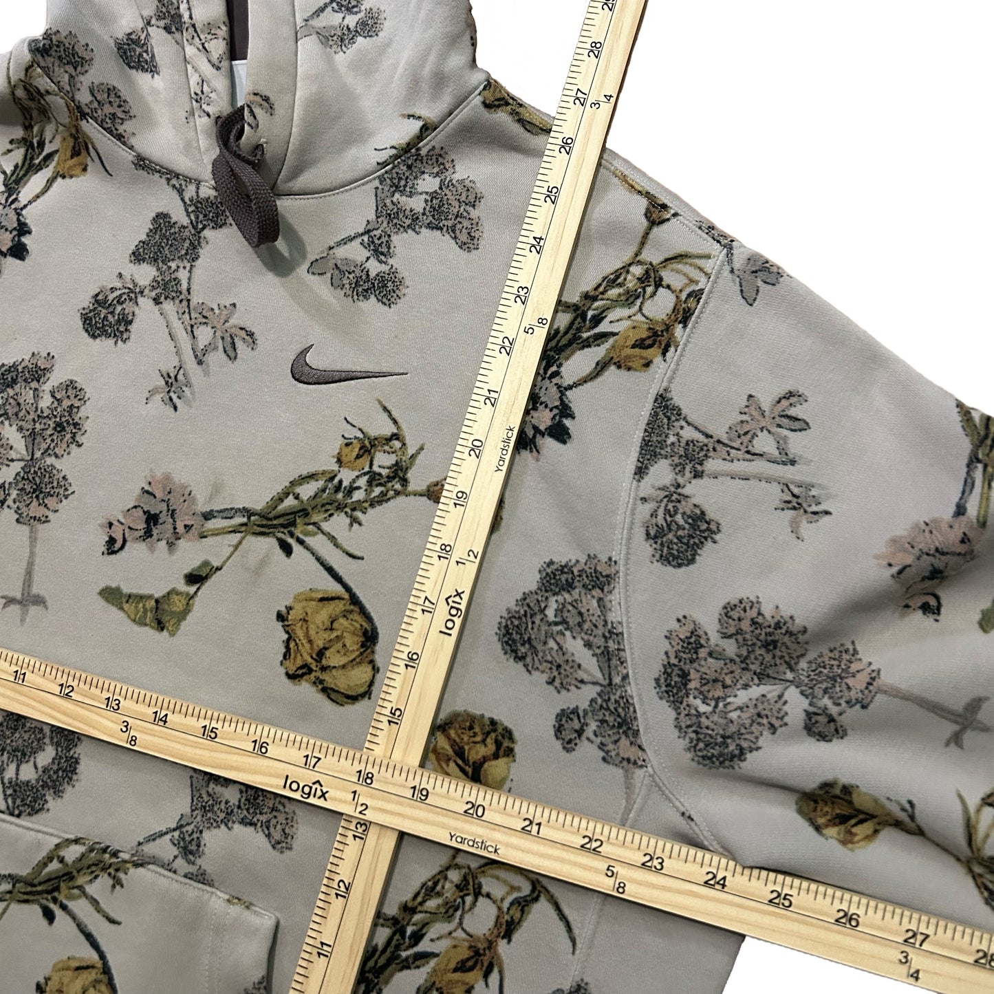 (L) Nike Sportswear Club Floral Print Hoodie