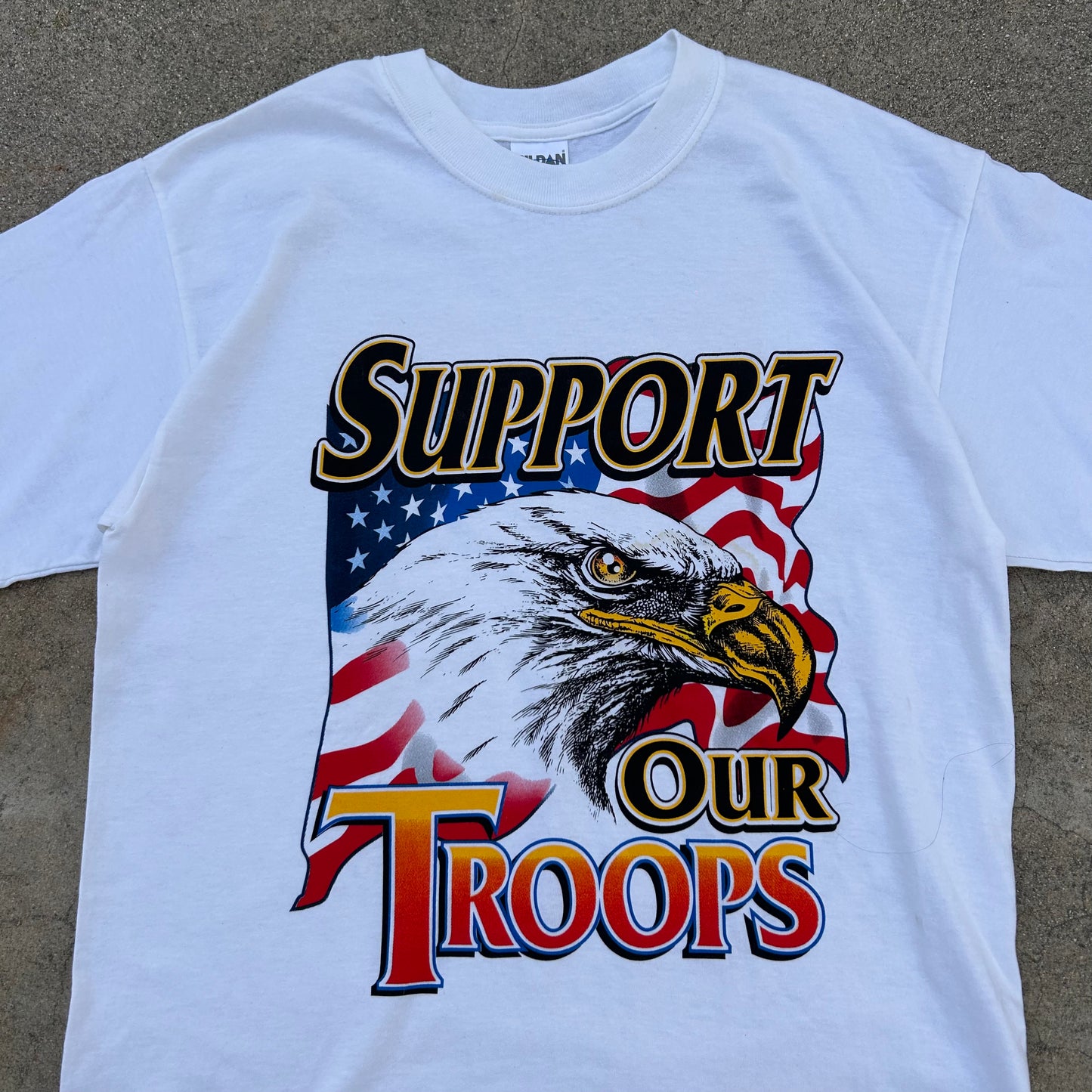 (M) Vintage 'Support Our Troops" American Eagle Shirt