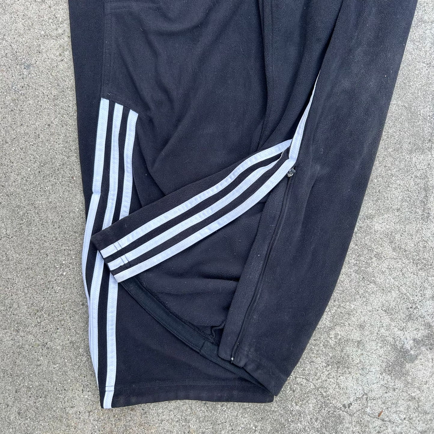 (S/M) 2000s Adidas Ankle Zip Black Sweatpants