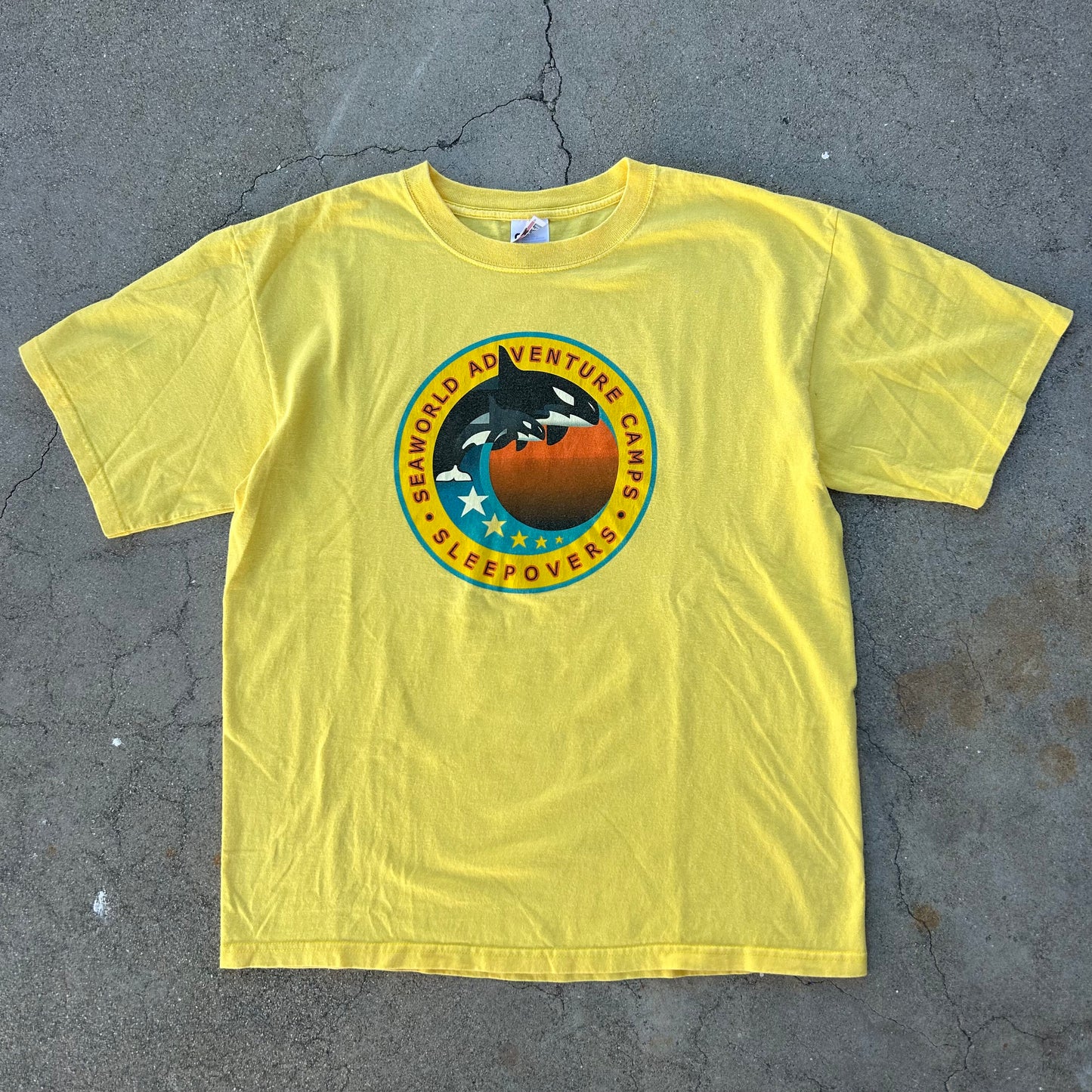 (M) Vintage Seaworld Adventure Camp Shirt