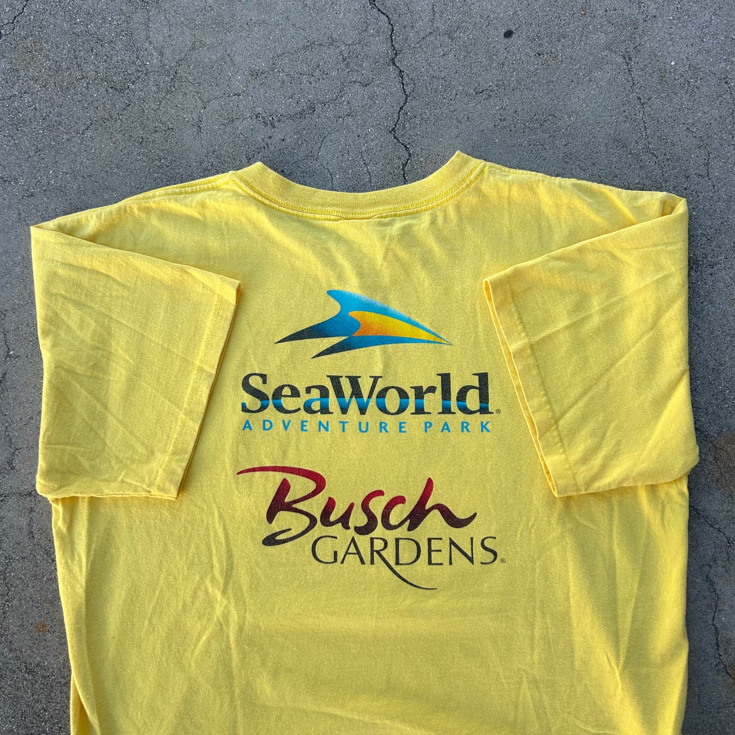 (M) Vintage Seaworld Adventure Camp Shirt